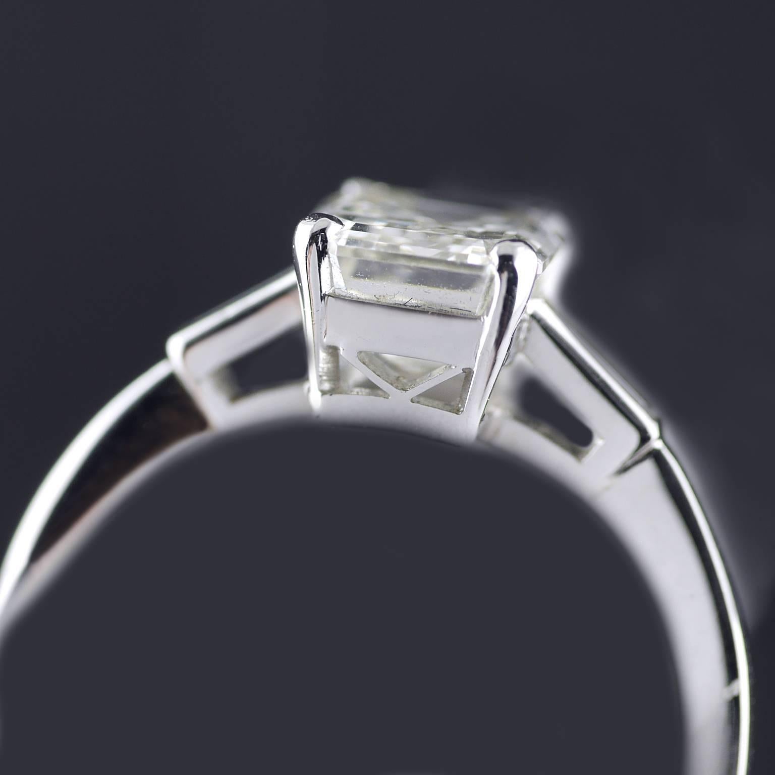 1.61 Carat Certified Platinum Art Deco Diamond Ring, circa 1930 2
