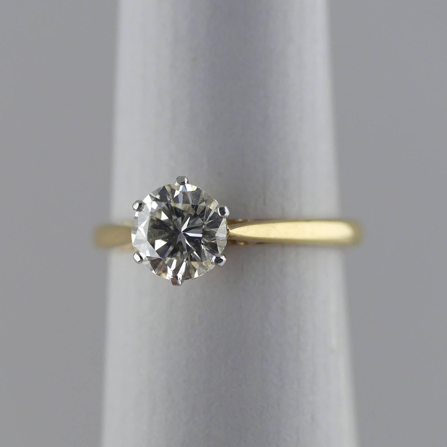 18 carat Art Deco Round Brilliant Cut Diamond ring circa 1930.

1.15ct Brilliant cut diamond, J, SI1, set in an 18ct yellow gold shank. British Gemmological Institute Certificate.

Ring Size:

M 1/2(UK)
6 1/2 (US)
13 (FR/JP)

Courtesy resizing to