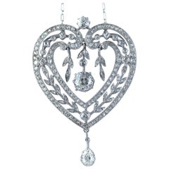 Diamond Platinum Heart Shape Belle Époque Pendant Necklace, circa 1910