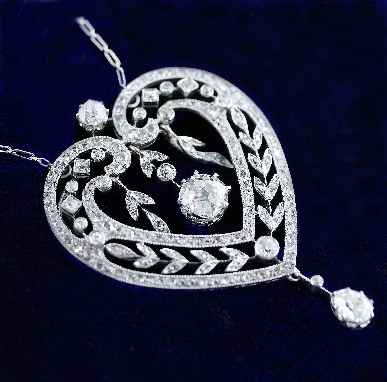 Diamond Platinum Heart Shape Belle Époque Pendant Necklace, circa 1910 1