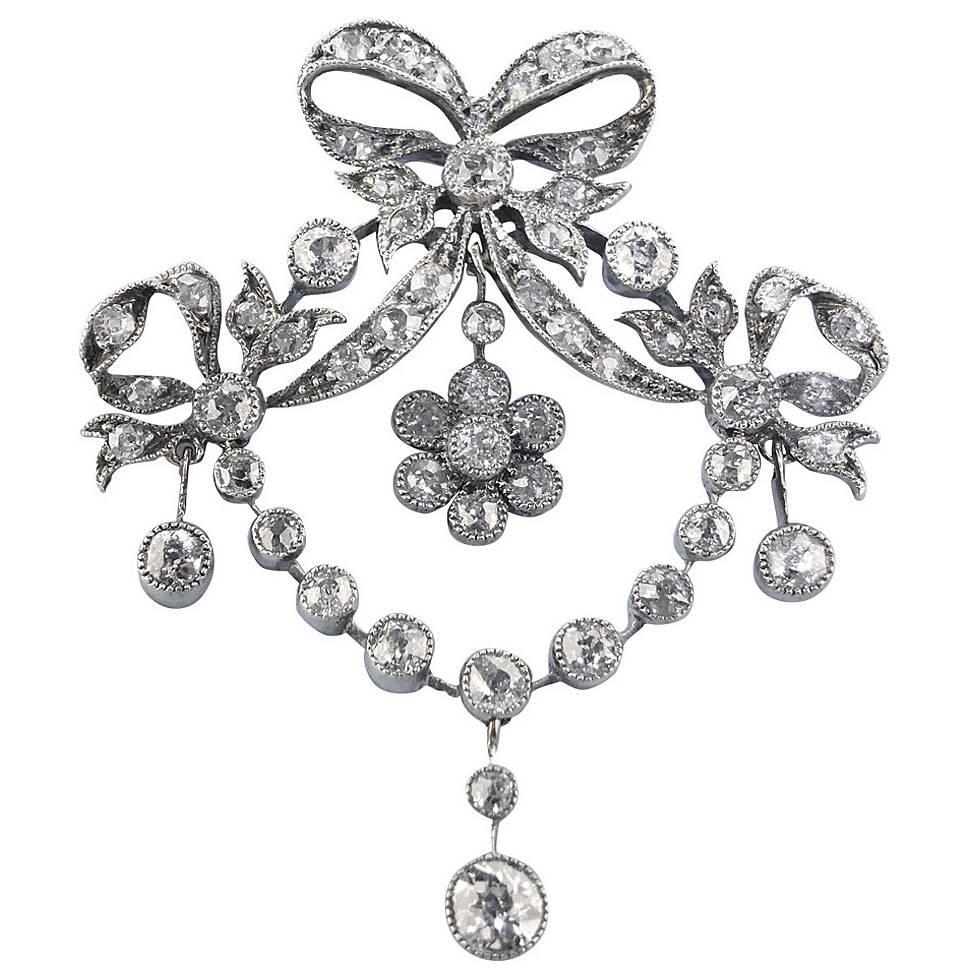 Pendentif Belle Époque en or jaune serti de diamants et d'argent, vers 1910