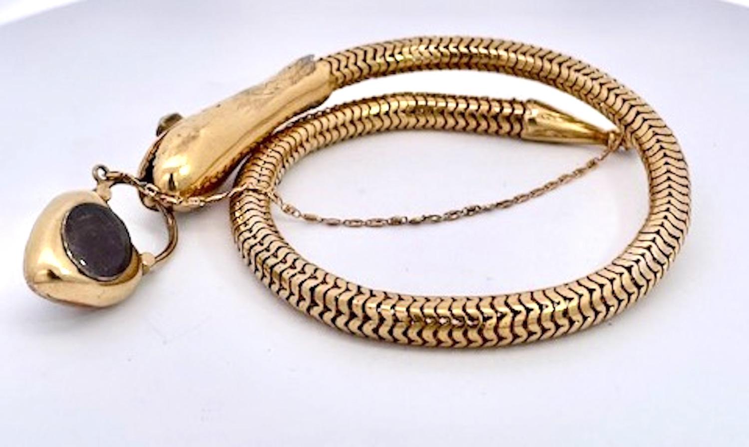 Taglio rotondo Bracciale serpente inciso 14K in vendita