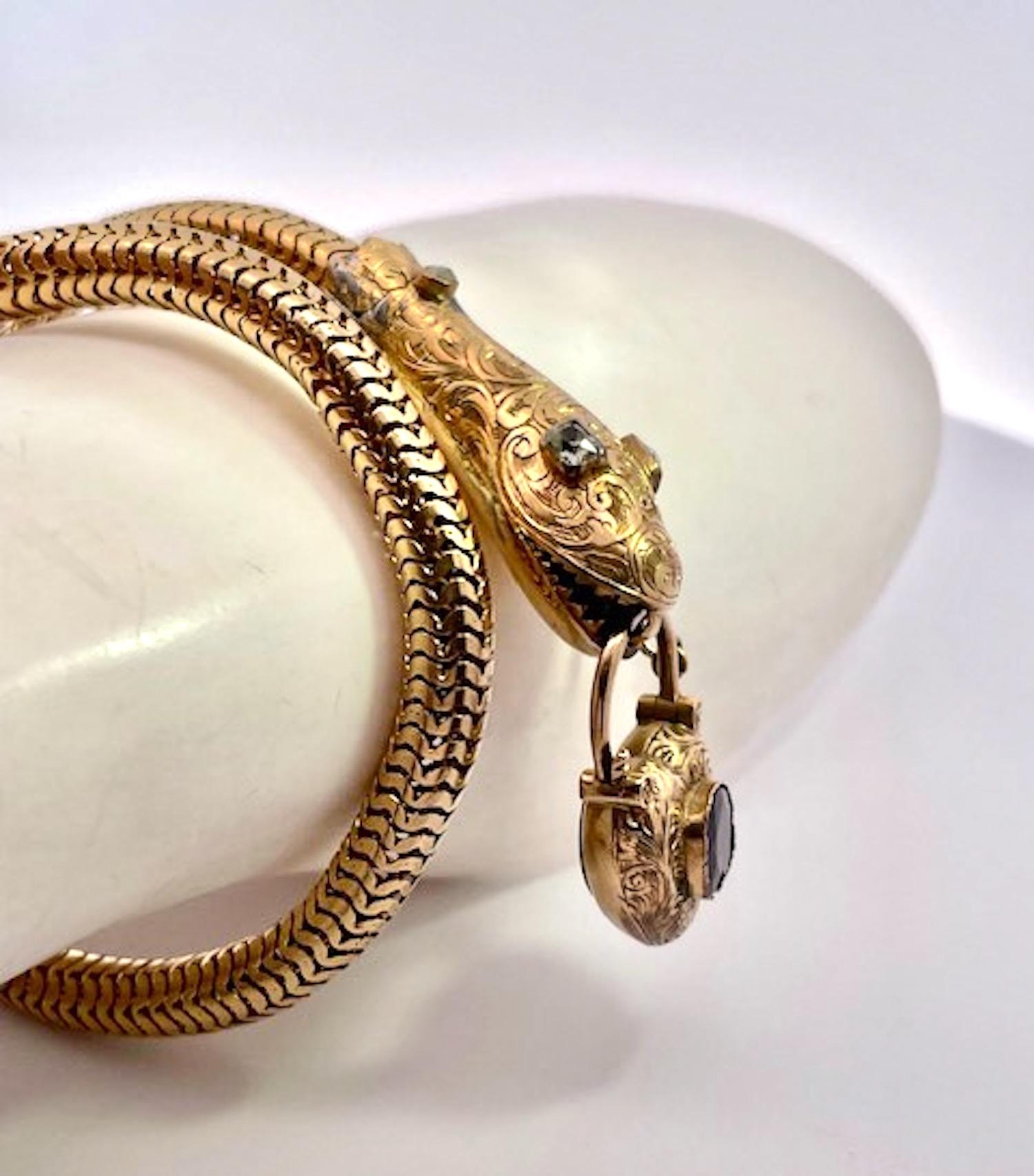 Bracciale serpente inciso 14K in vendita 2