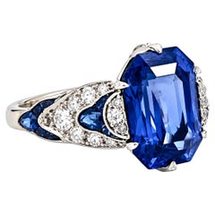 Bague Art déco en platine avec saphir bleu, 5,76 ct (non traité thermiquement), diamants, 1930