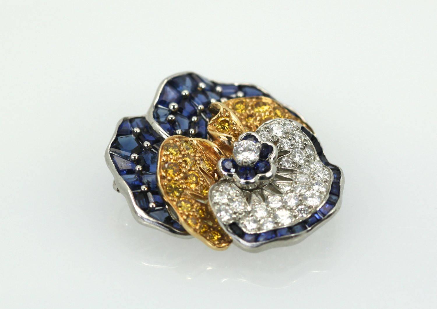 Contemporary Oscar Heyman Sapphire Diamond Pansy Brooch 18 Karat For Sale