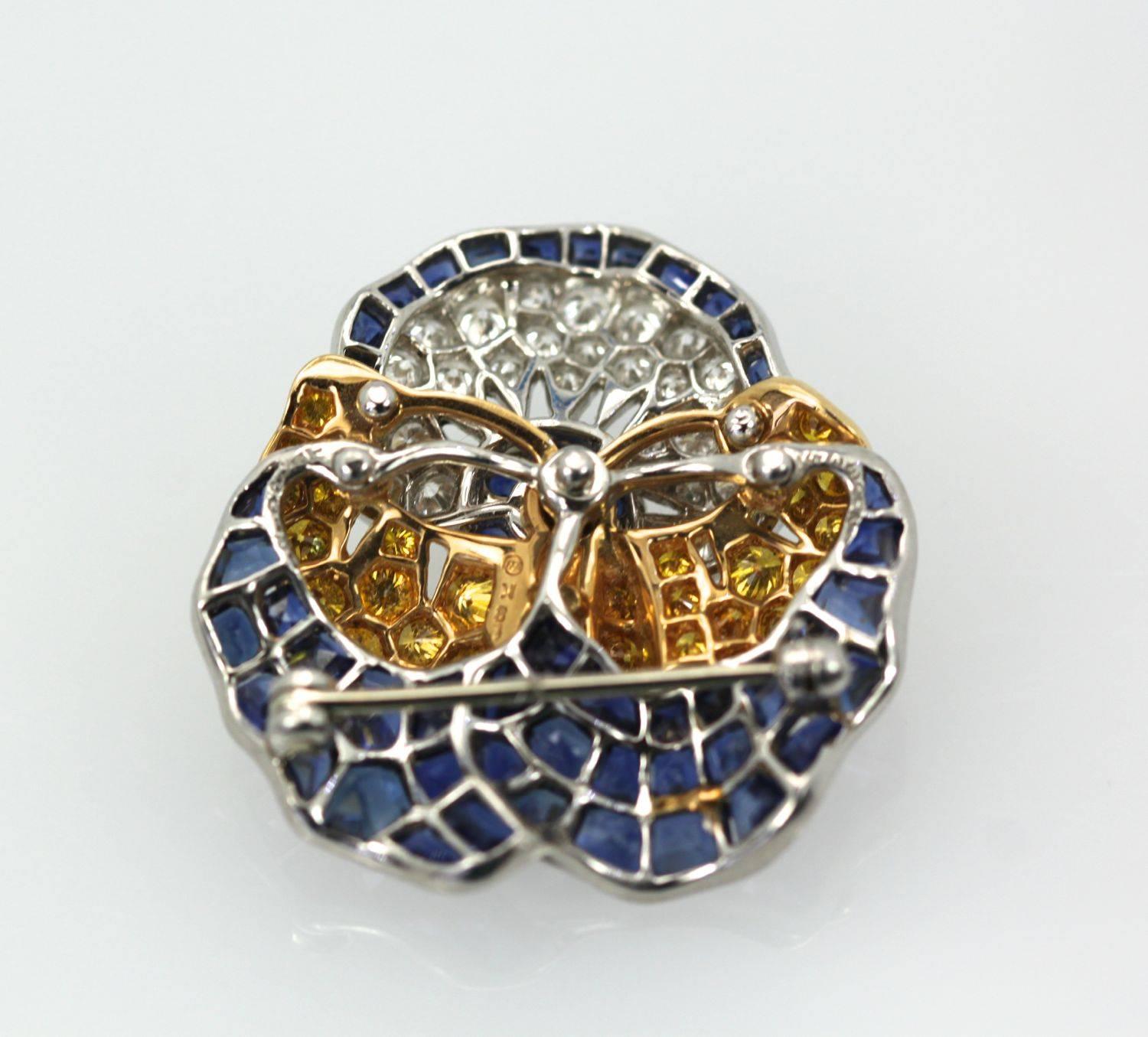 Oscar Heyman Sapphire Diamond Pansy Brooch 18 Karat In Excellent Condition For Sale In North Hollywood, CA