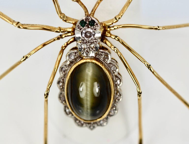 Women's or Men's Retro Cat's Eye Chrysoberyl Spider Brooch Scalloped Edge Diamond Accents 18K  For Sale