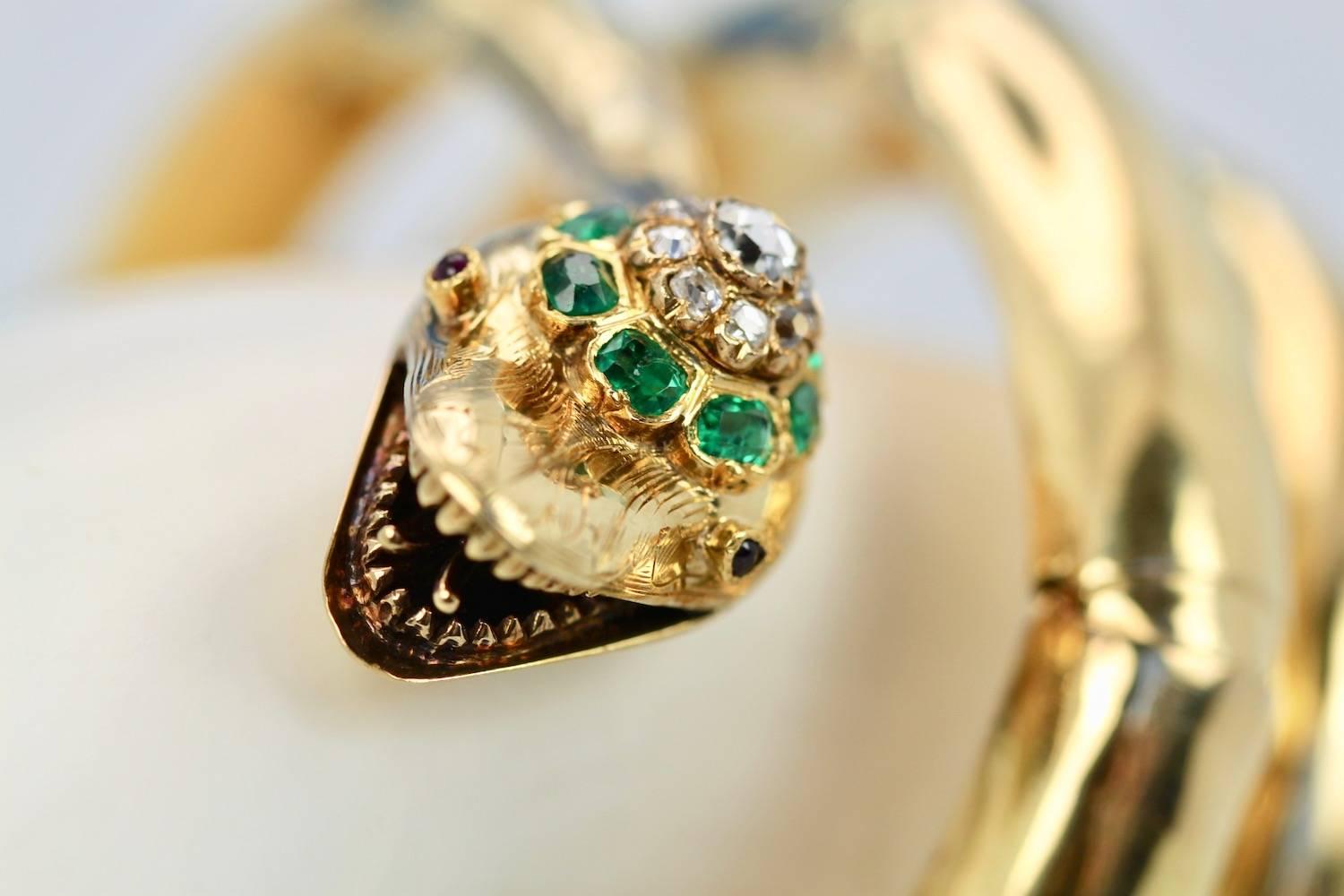 Vintage 18 Karat Emerald Diamond Head Triple Wrap Snake Serpent Bracelet 1