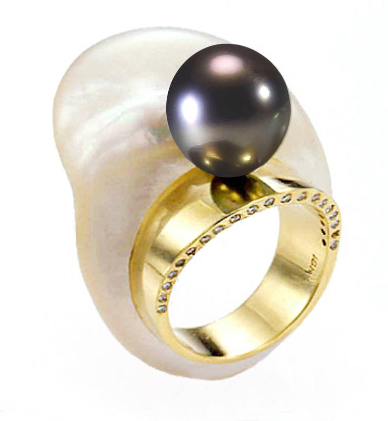 18 Karat Gold and Diamonds Shell Ring with Tahitian Pearl For Sale at ...