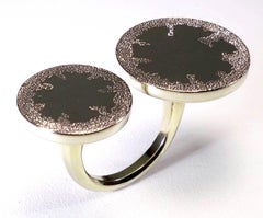 18 Karat White Gold In-Between Ring