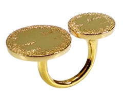 18 Karat Yellow Gold In-Between Ring