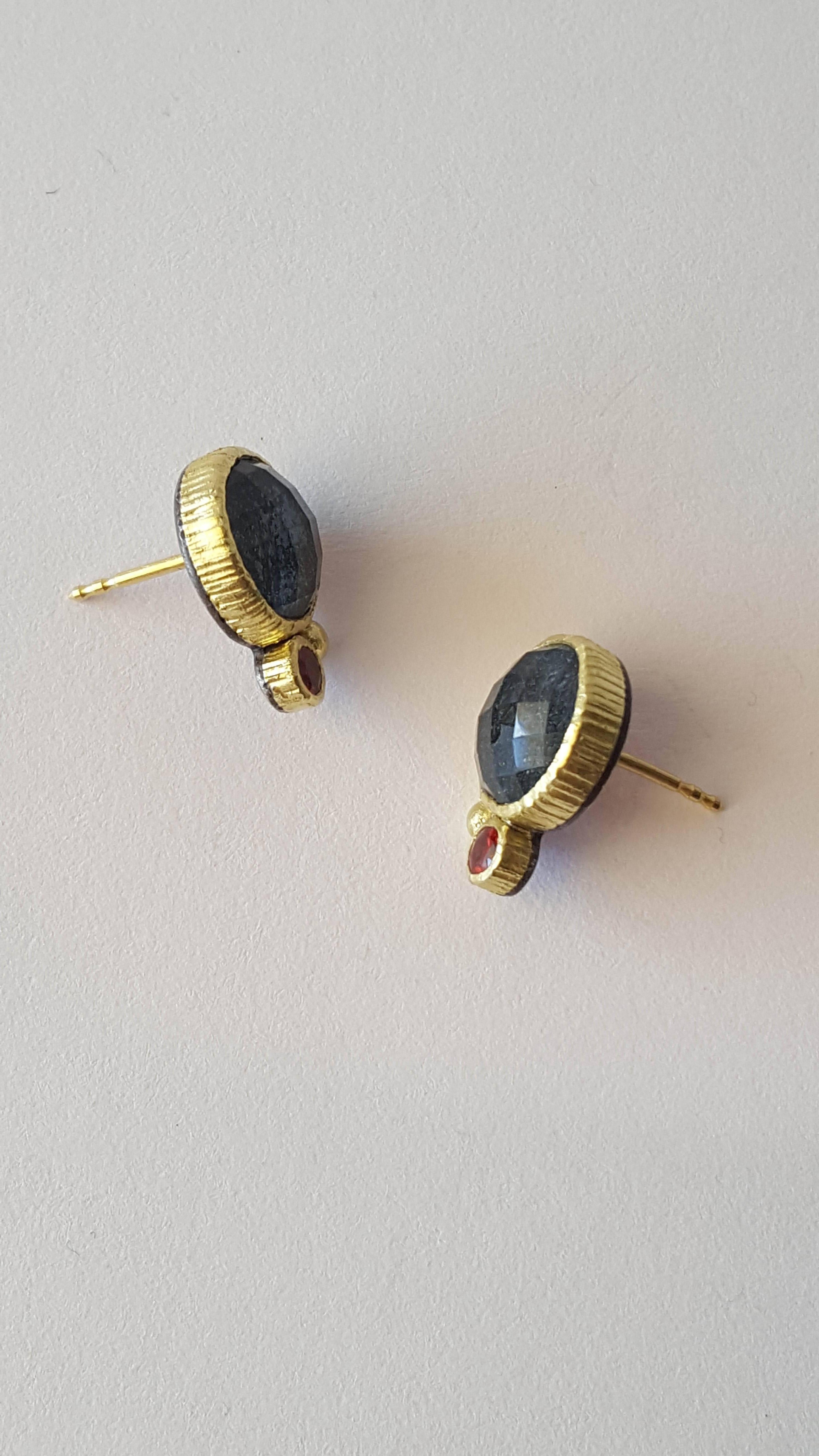 Contemporary Hematite Doublet Red Sapphire Gold Stud Earrings