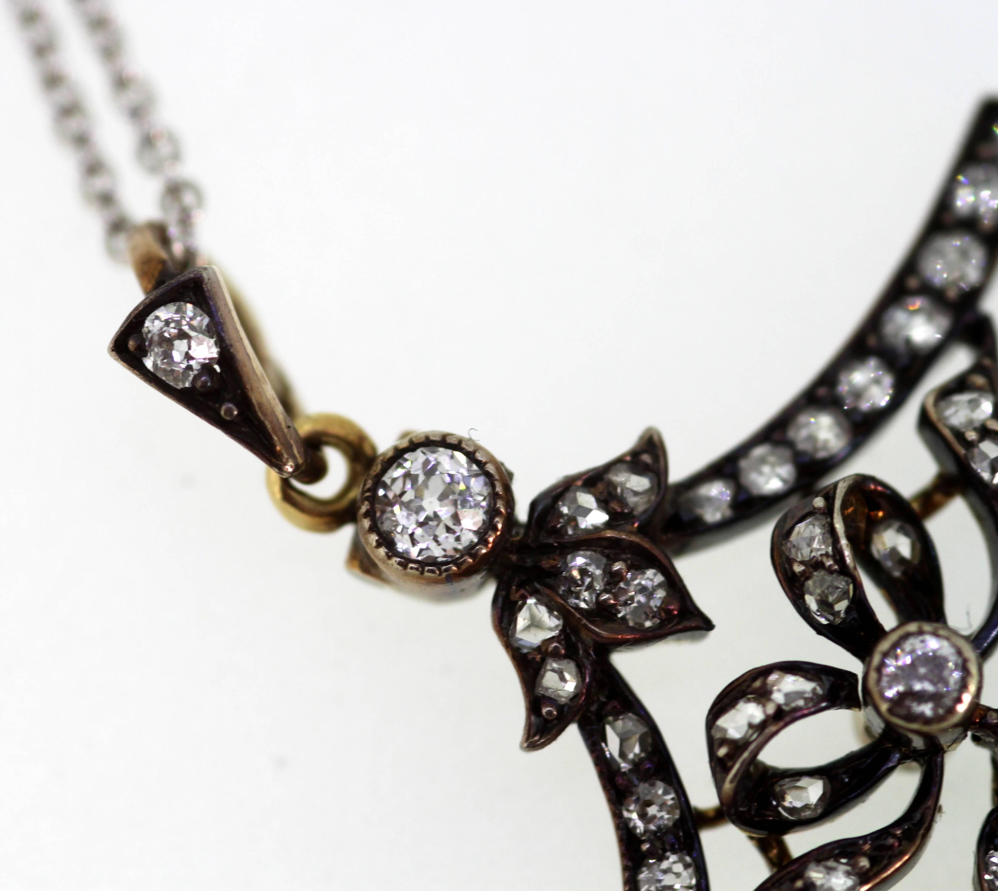 18 Karat White Gold Ladies Necklace, Gold on Silver Pendant, Belle Époque Period For Sale 4