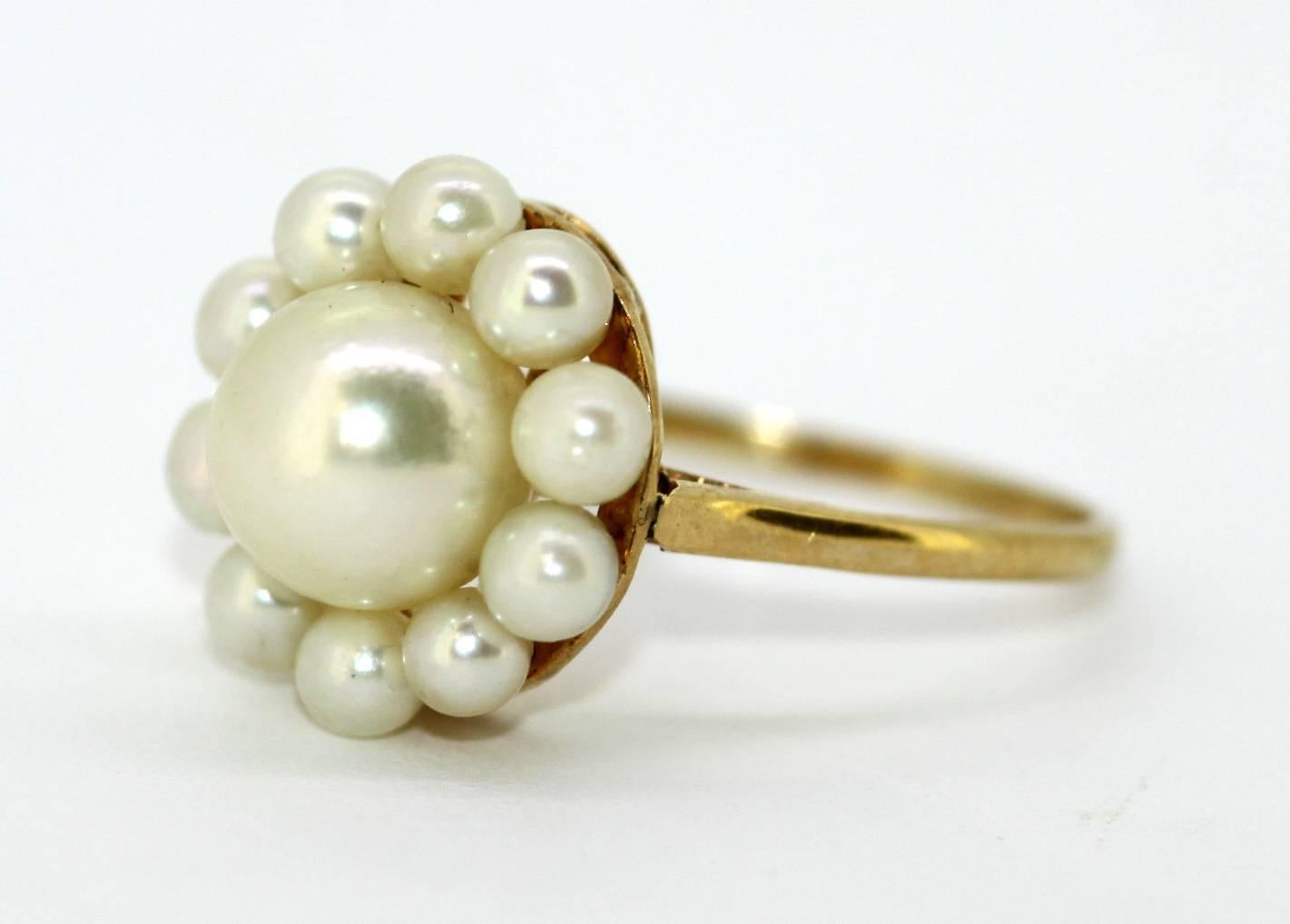 Vintage Mikimoto 14 Karat Yellow Gold Ladies Ring With Freshwater Pearls, 1970s 1