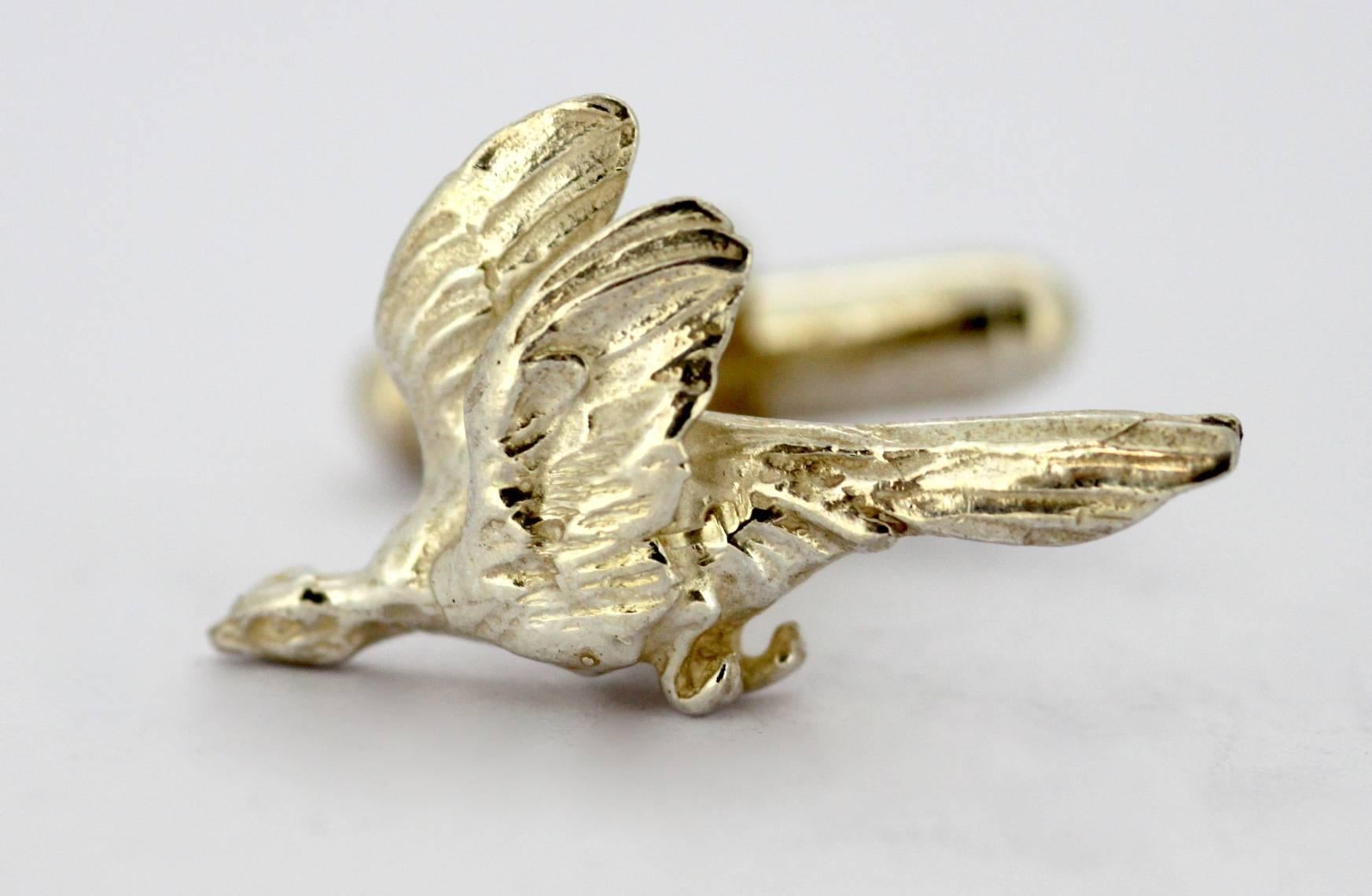 Holland & Holland - Silver bird cufflinks
London 2012
Fully hallmarked.

Dimensions - 
Size : 2 x 2.6 x 1.4 cm
Total weight : 10 grams

Condition: Minor wear from general use, excellent overall condition, please see pictures.