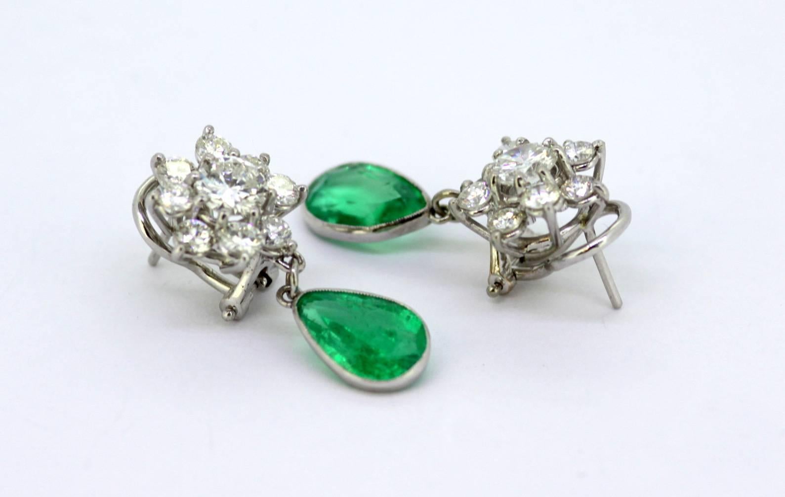 18 Karat White Gold Ladies Clip-On Earrings with Diamonds and Emerald 2