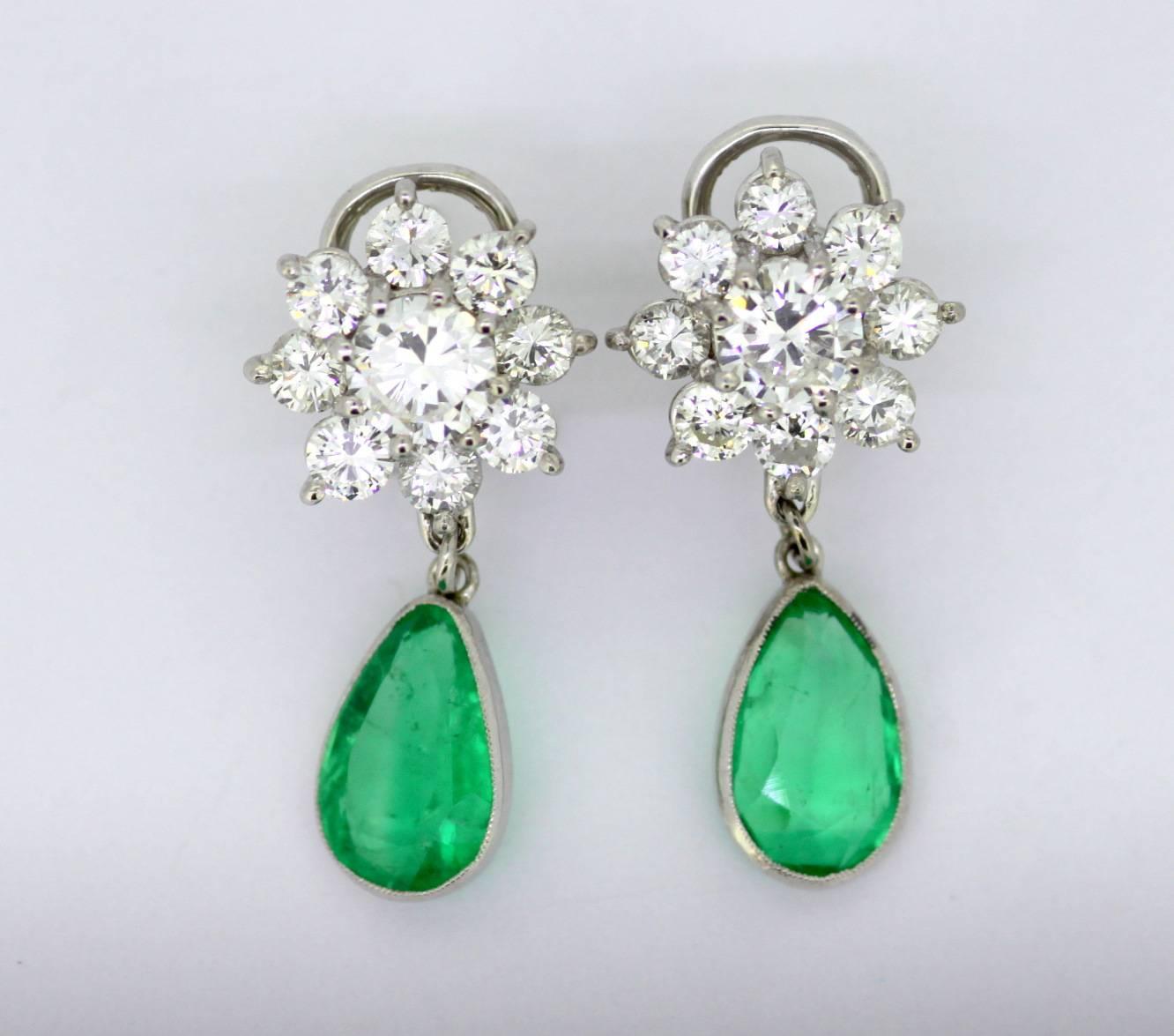 18 Karat White Gold Ladies Clip-On Earrings with Diamonds and Emerald 1