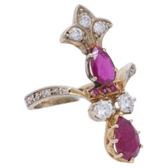 Anello antico da donna in oro 18kt con rubini di Birmania naturali e diamanti