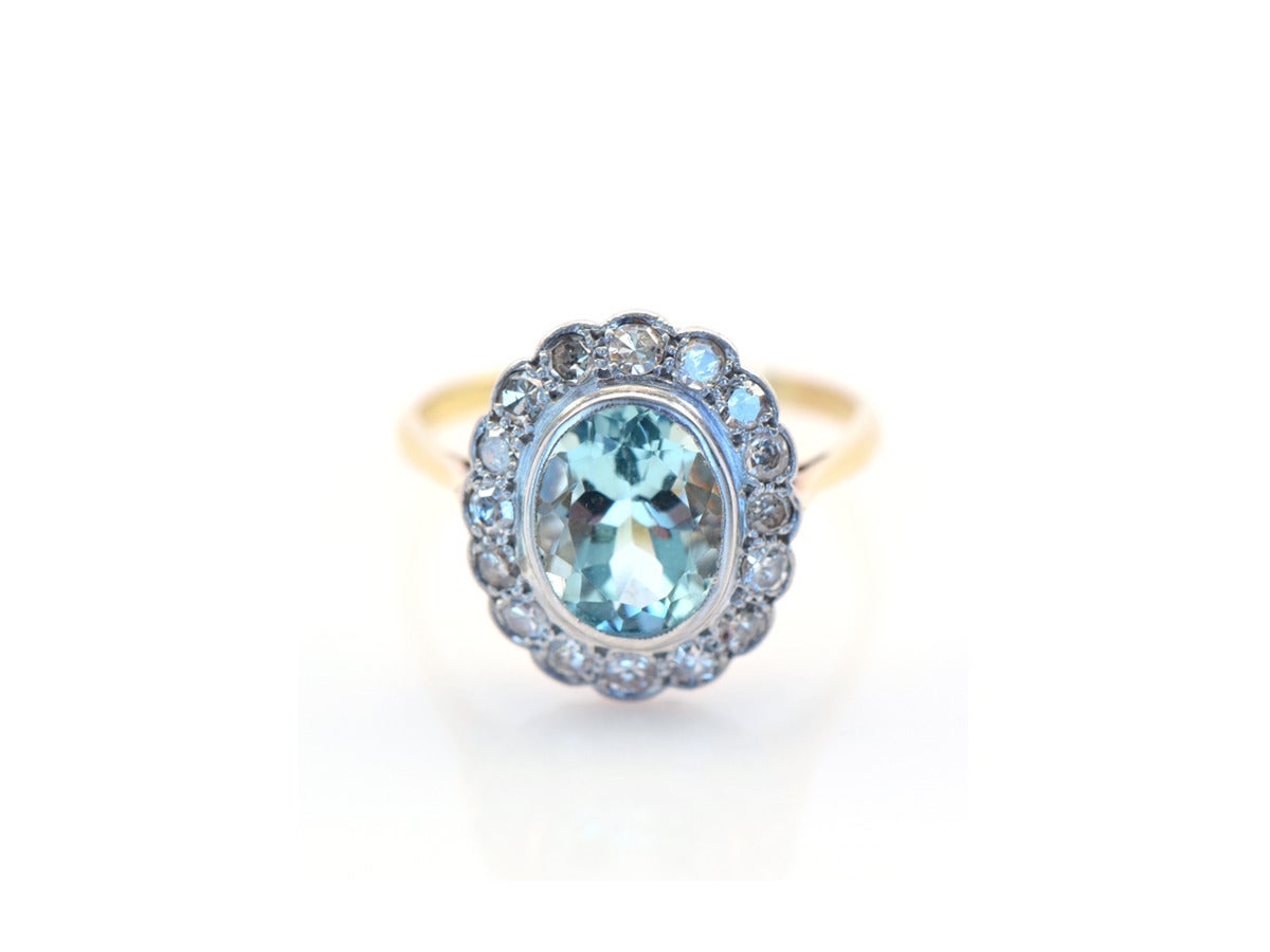 Aquamarine Gold and Diamond Ring In Excellent Condition For Sale In San Francisco, CA