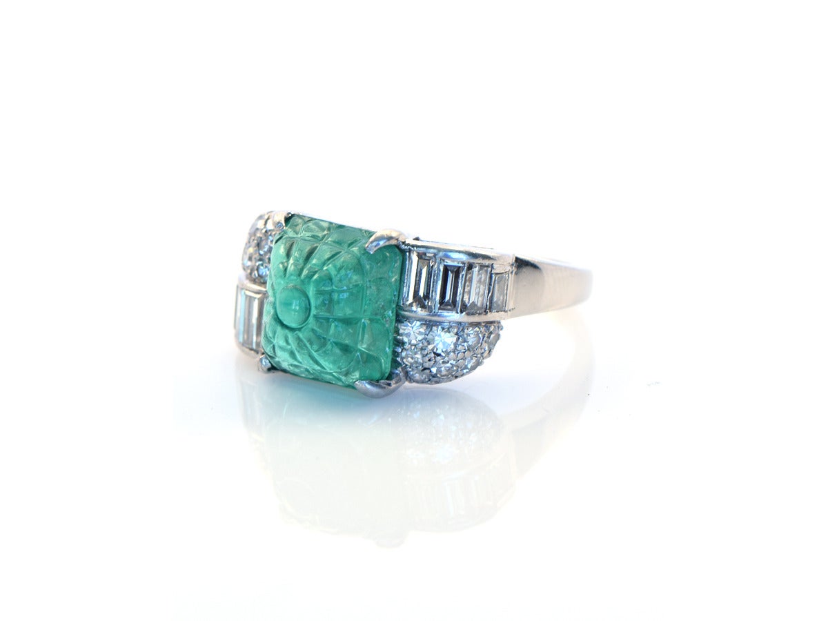 Art Deco Carved Emerald Diamond Platinum Ring In Excellent Condition For Sale In San Francisco, CA