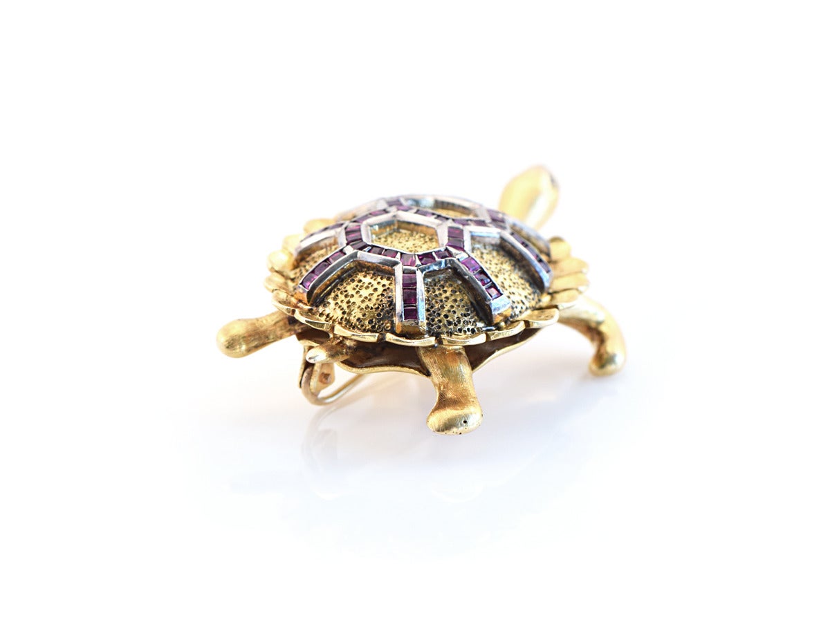Women's 1960s Ruby Gold Turtle Pin