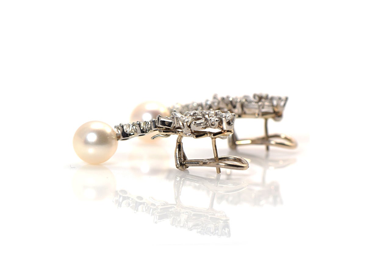Women's Pearl Diamond Gold Drop Earrings For Sale