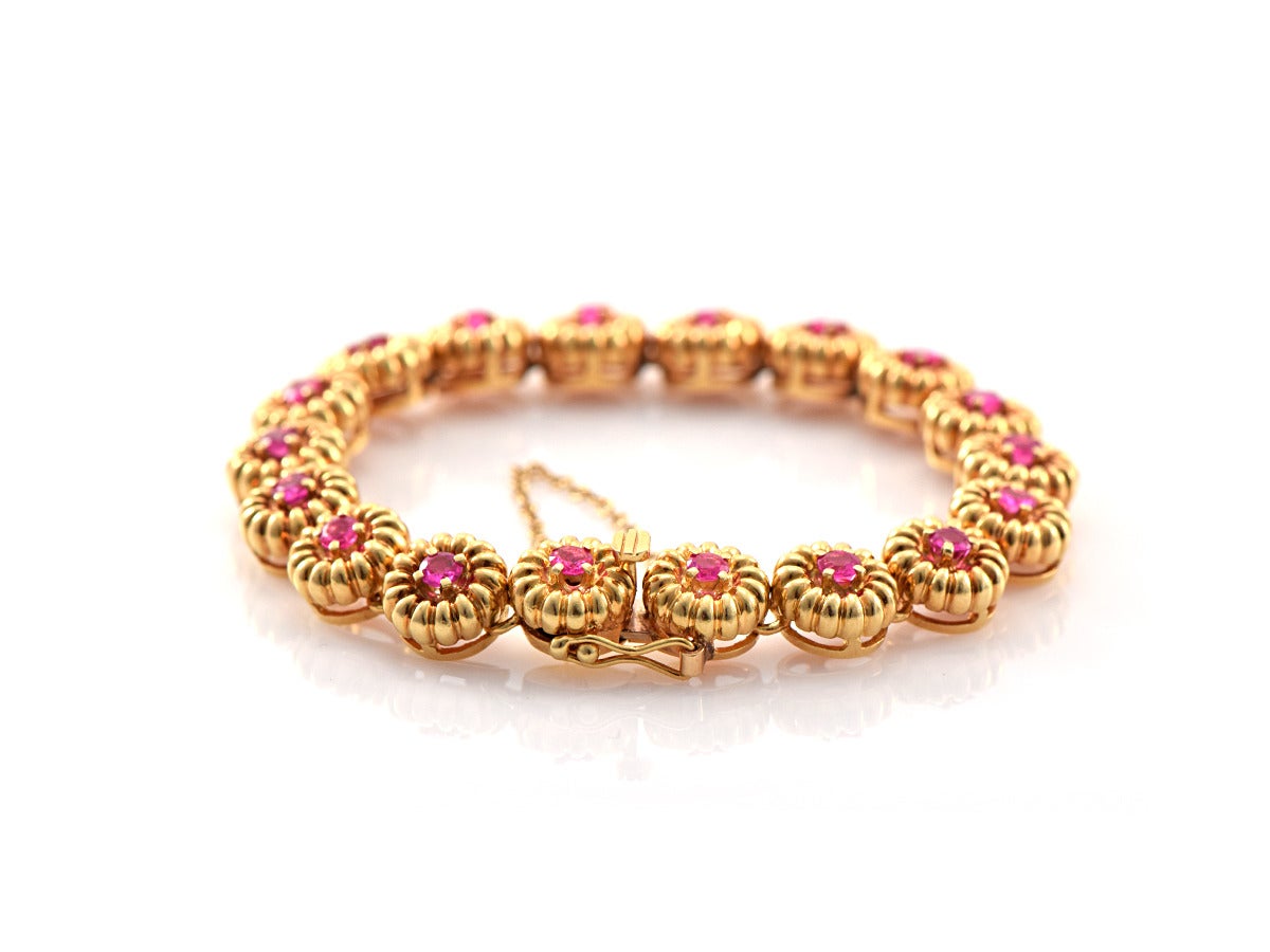 1950s Tiffany and Co. Ruby Gold Link Bracelet In Excellent Condition In San Francisco, CA