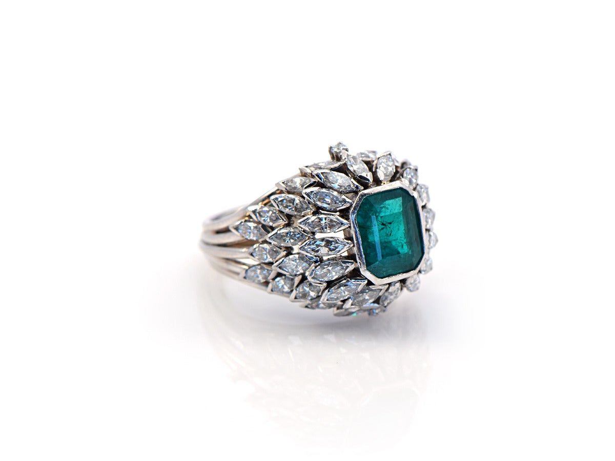 1950s Colombian Emerald Diamond Platinum Cocktail Ring In Excellent Condition In San Francisco, CA