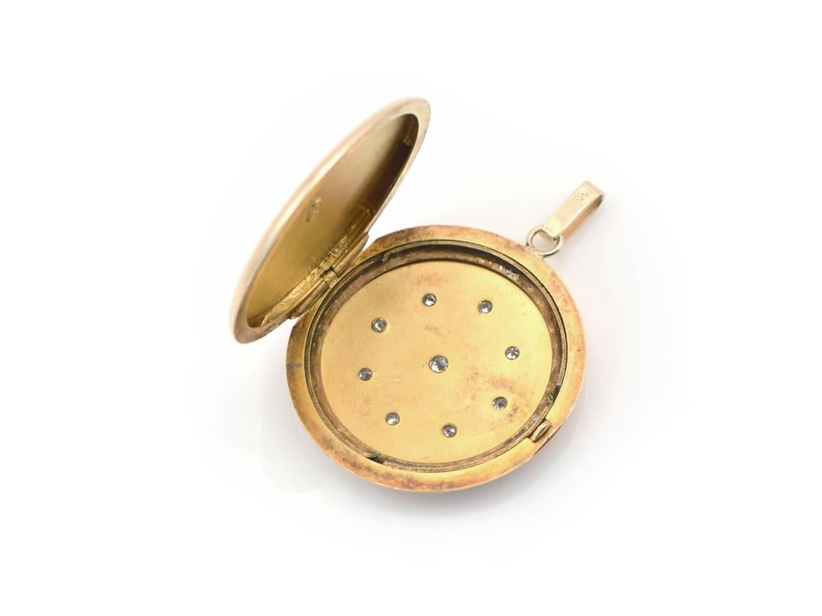 Women's 1920s Gold Diamond Engraved Locket
