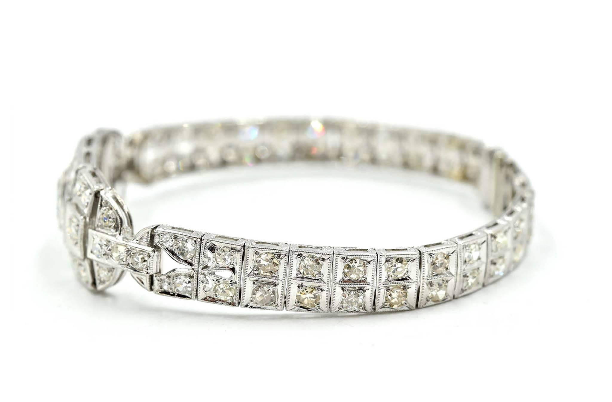 Art Deco Antique Diamond Platinum Bracelet with 0.42 Carat Marquise Center Stone 
