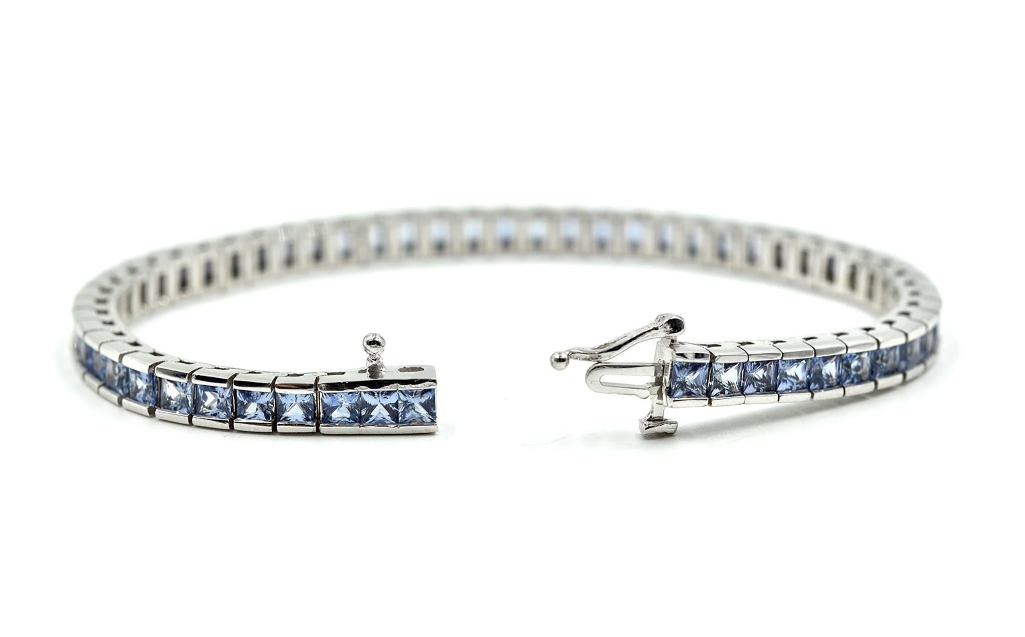 Blue Sapphire In-Line Tennis Bracelet 14k White Gold In Excellent Condition In Scottsdale, AZ