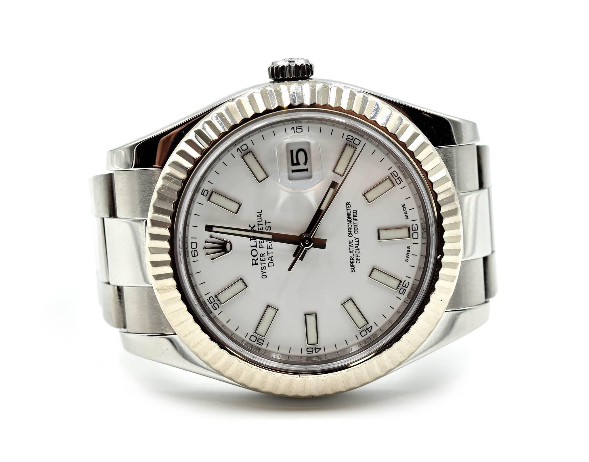 Movement: automatic
Function: hours, minutes, seconds, date
Case: round 41mm stainless steel case, 18k white gold fluted bezel, stainless steel screw-down crown, waterproof to 100 meters
Band: stainless steel oyster bracelet with diver’s