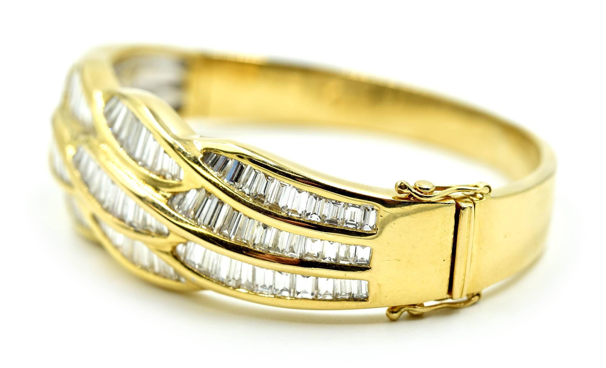 Modern Ladies 6.50 Carat Baguette Diamond 18 Karat Yellow Gold Bangle Bracelet