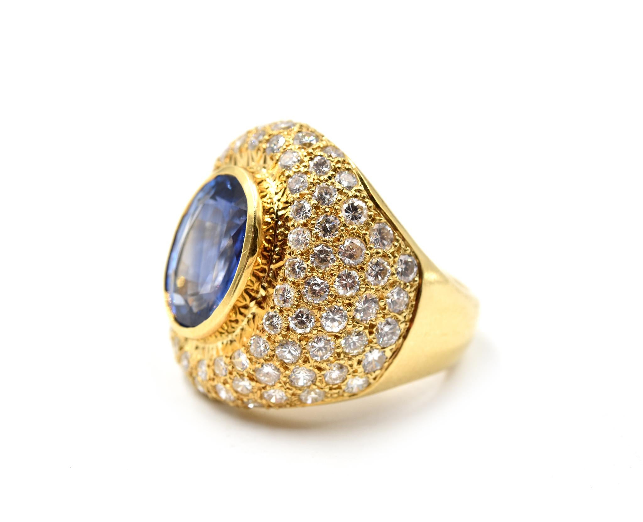5.67 Carat Sapphire and Diamond 18 Karat Yellow Gold Ring In Excellent Condition In Scottsdale, AZ