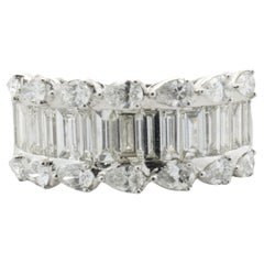Bracelet à trois rangées en or blanc 18 carats avec diamants taille poire et baguette