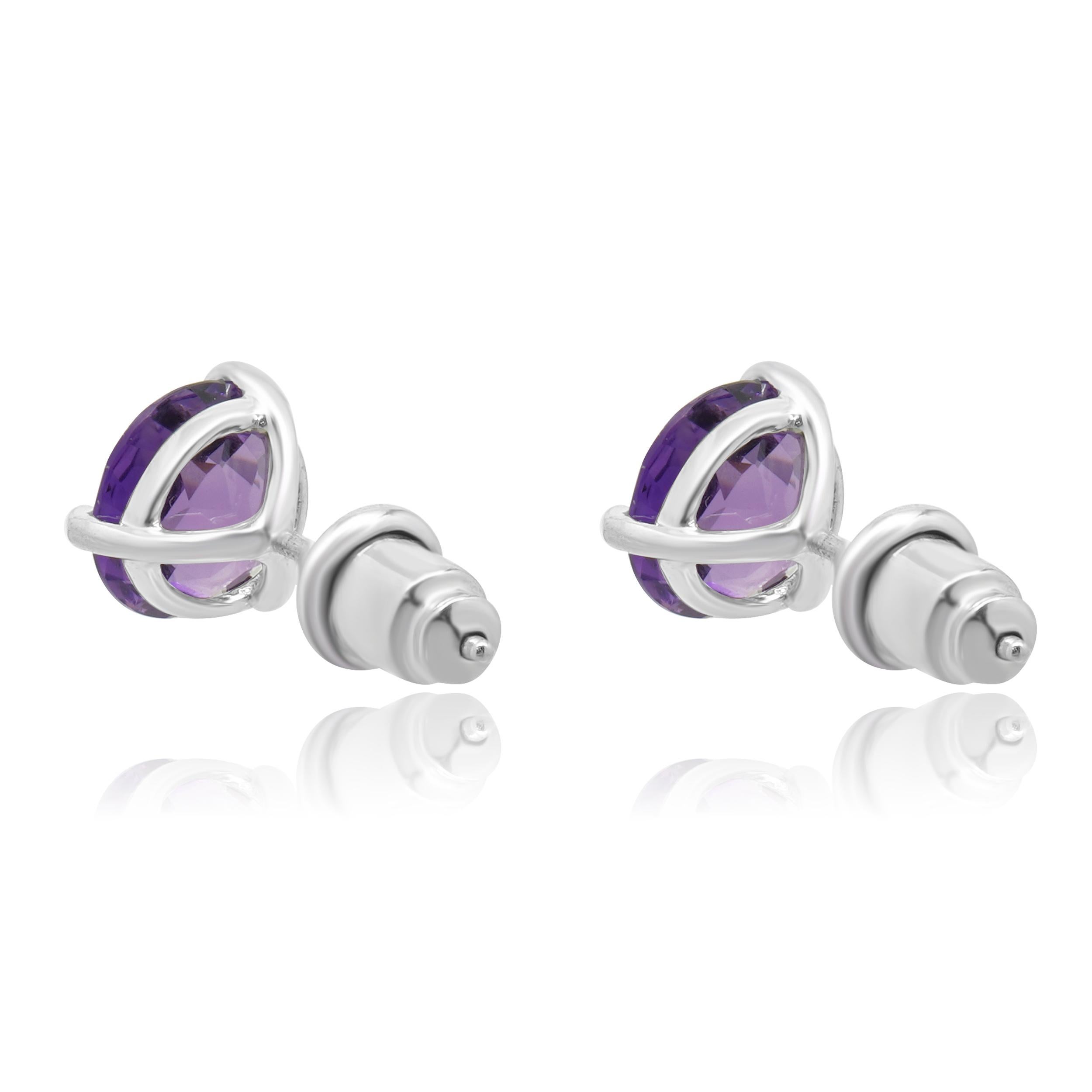 Taille ronde Boucles d'oreilles en or blanc 14 carats avec améthyste en vente