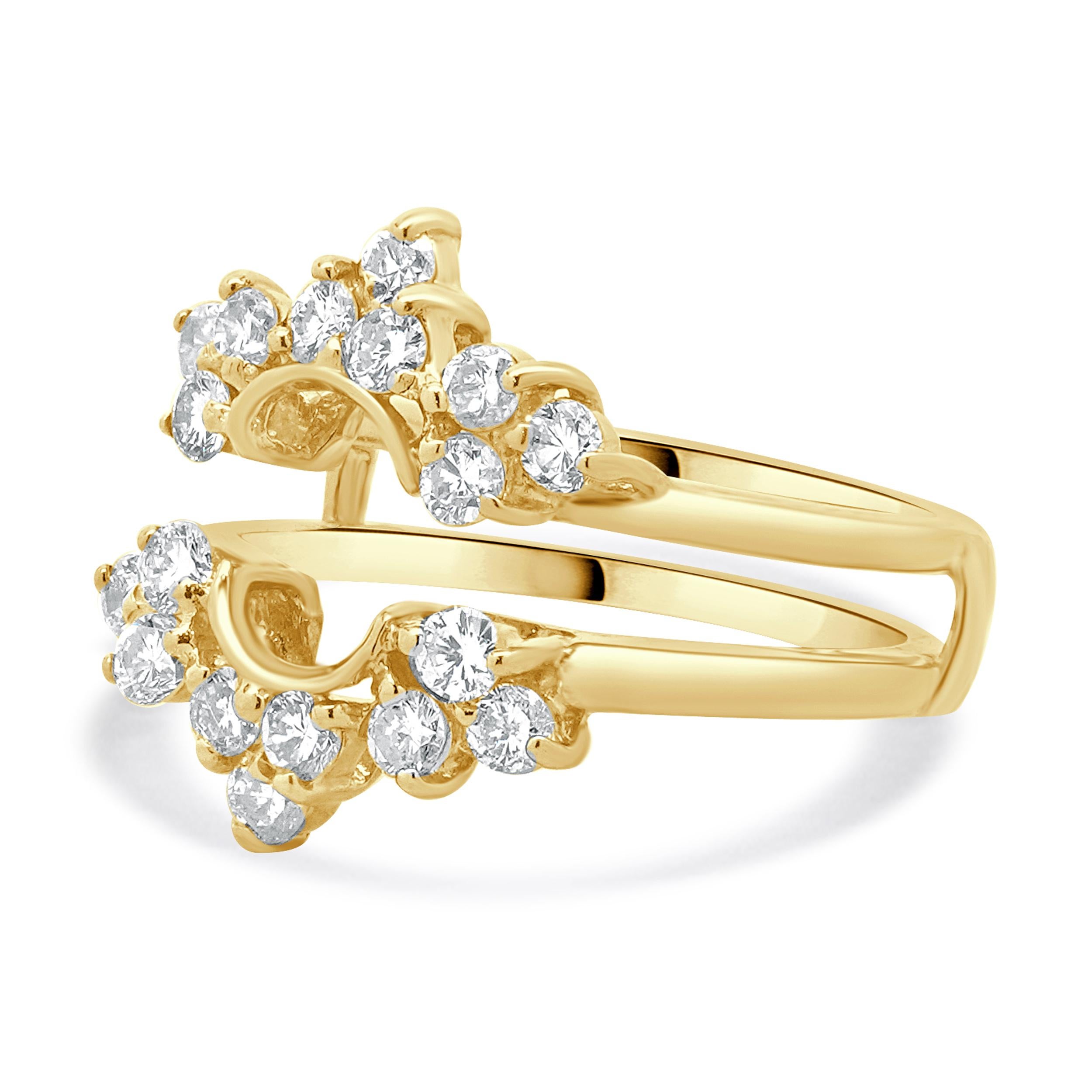 Designer: personalizzato
Materiale: oro giallo 14 carati
Diamante: 18 tagli tondi a brillante = 0,55cttw
Misura dell'anello: 5.5 (si prega di prevedere due giorni di spedizione in più per le richieste di misura)
Peso: 3.70 grammi
