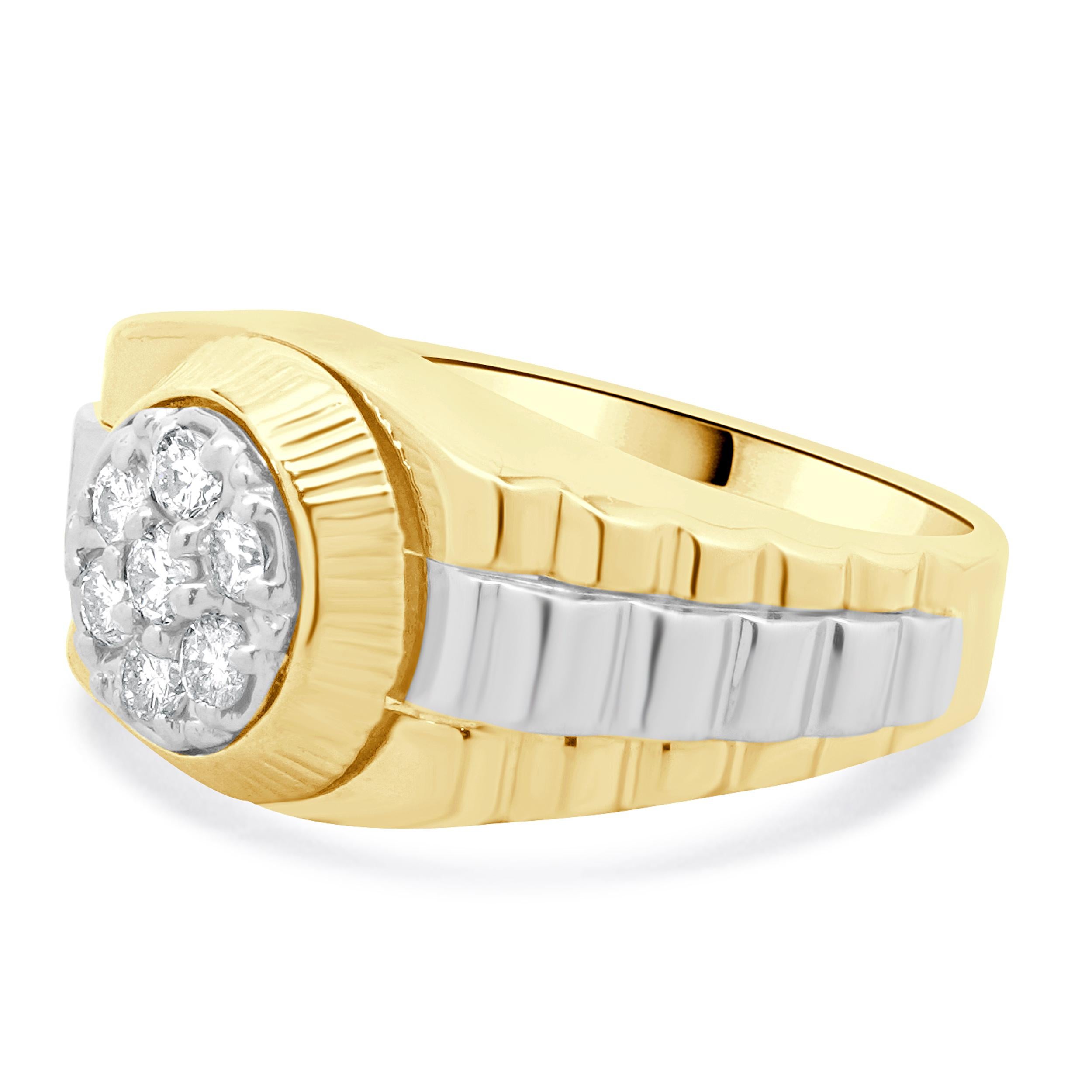 Designer: personalizzato
Materiale: Oro giallo/bianco 14 carati
Diamante: taglio brillante rotondo = 0,35cttw
Colore: I
Chiarezza: SI2
Misura dell'anello: 6.75 (si prega di prevedere due giorni di spedizione in più per le richieste di misura)
Peso:
