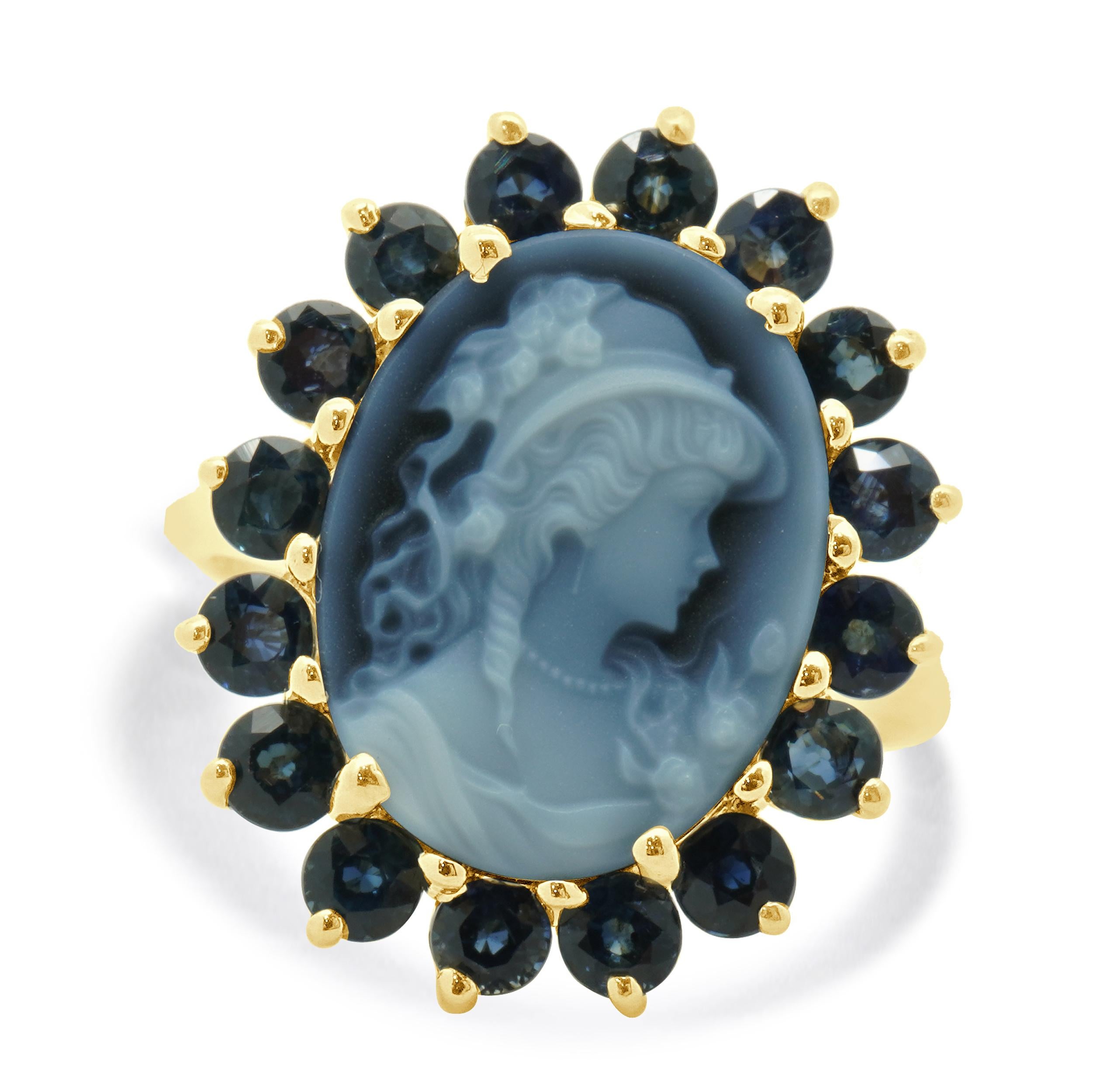 Taille ronde Bague en or jaune 14 carats, agate bleue, camée et topaze en vente