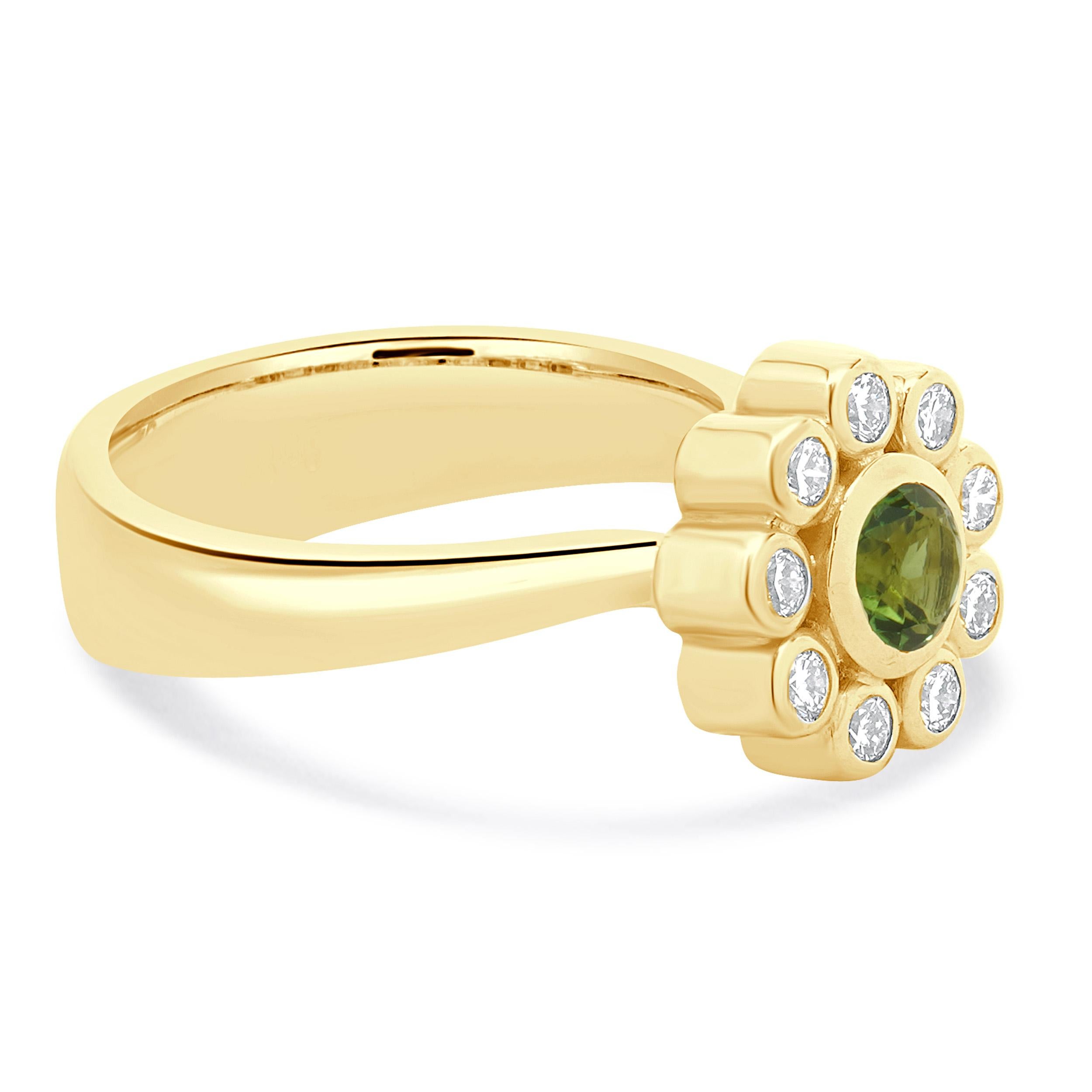 Taille ronde Bague en or jaune 18 carats avec tourmaline verte et diamant en vente