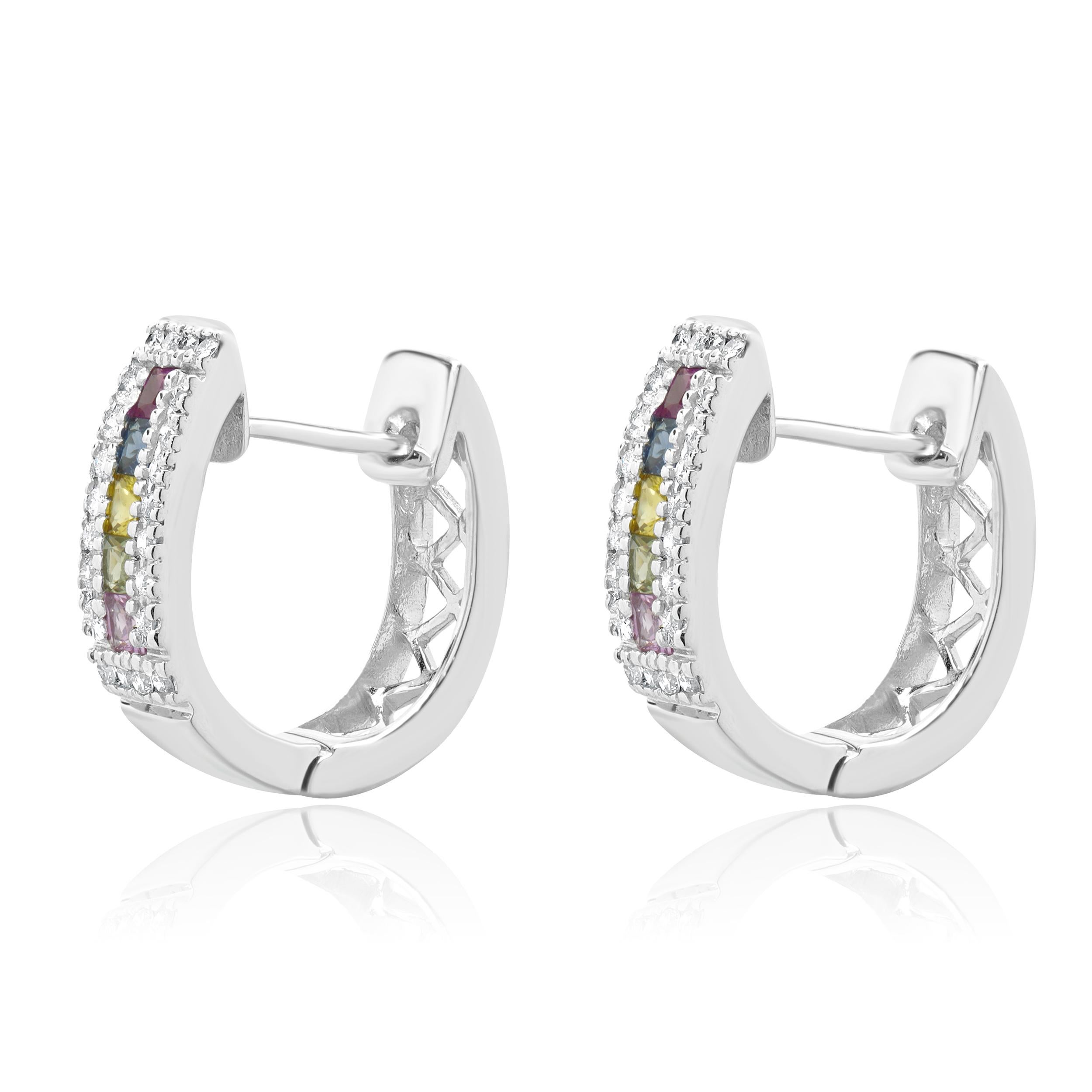Designer: personalizzato
Materiale: oro bianco 14 carati
Diamante: 44 tagli rotondi = 0,13cttw
Colore: H
Chiarezza: SI2
Zaffiro: 10 taglio princess = 0,70cttw
Peso: 5.84 grammi
