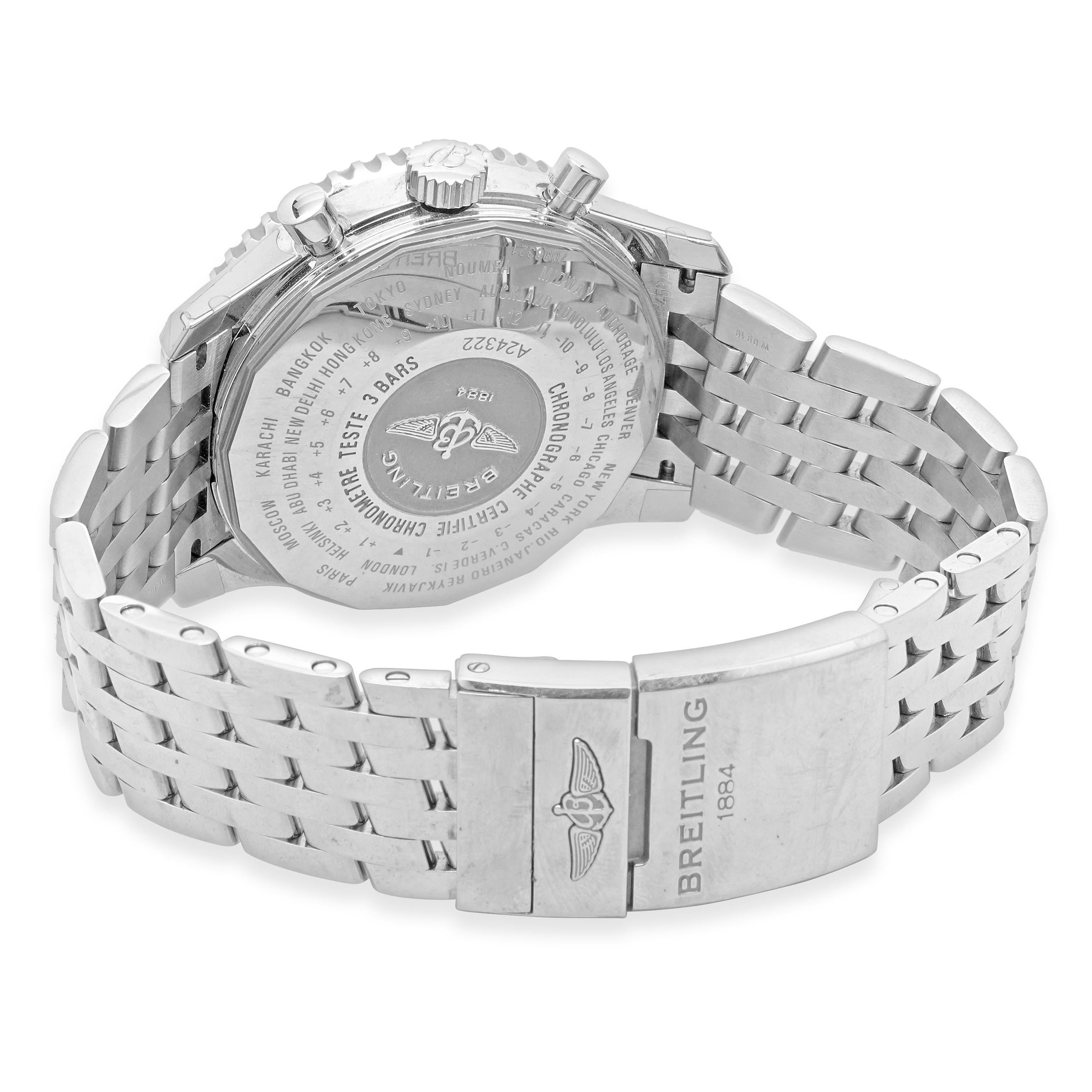 Cronógrafo Breitling Navitimer World de acero inoxidable en Excelente estado para la venta en Scottsdale, AZ
