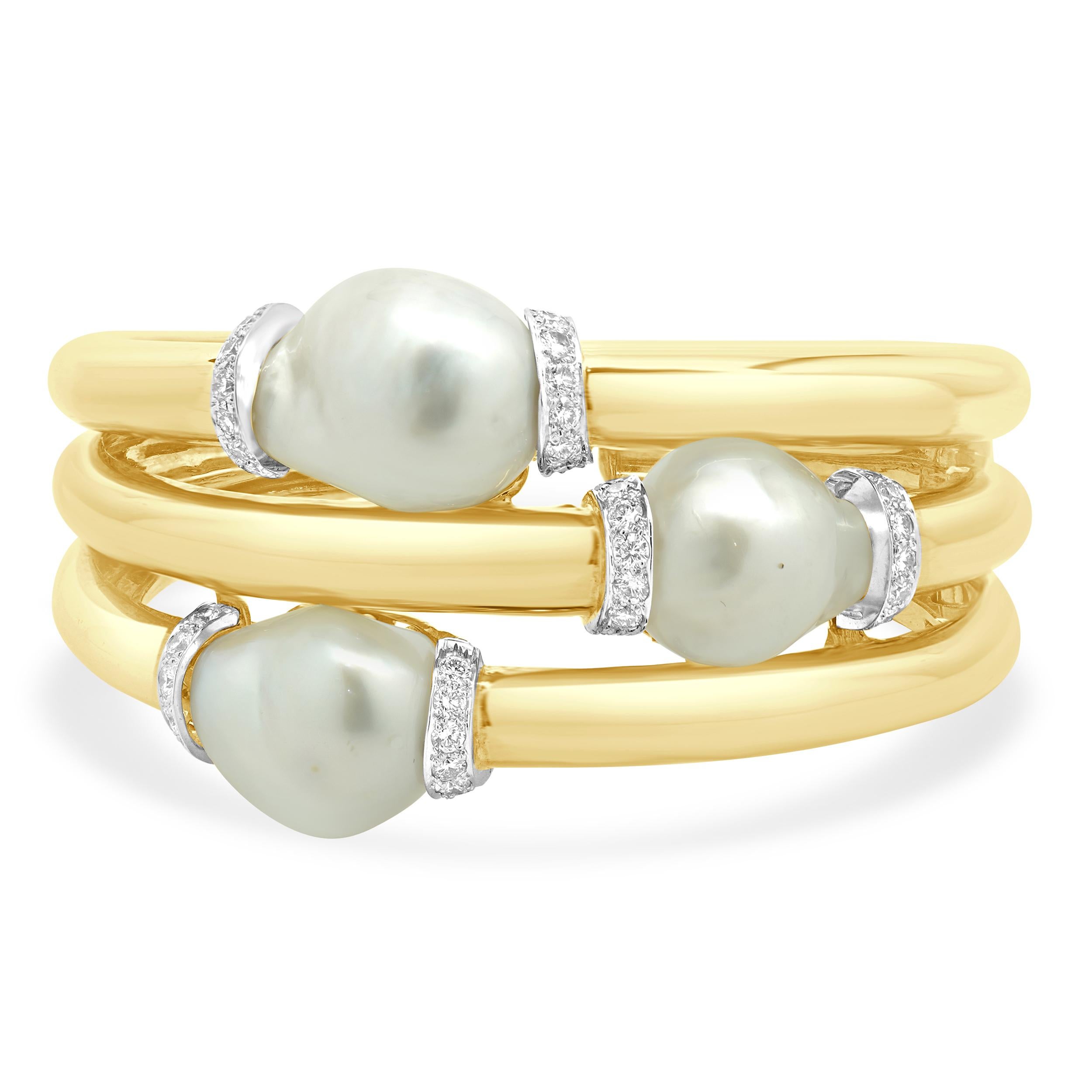 Bracelet manchette en or jaune 18K et platine avec perles baroques et diamants David Webb en vente