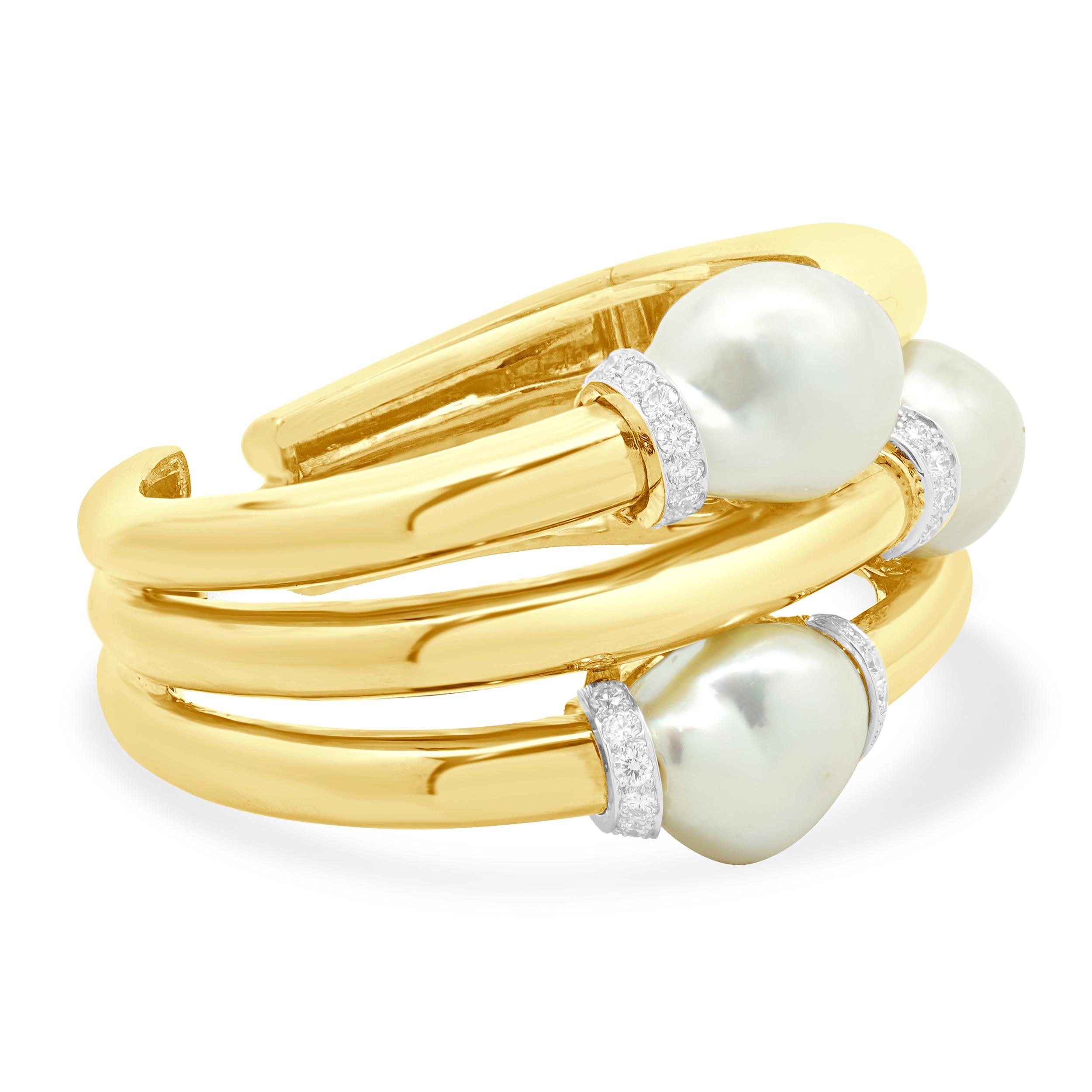 Taille ronde Bracelet manchette en or jaune 18K et platine avec perles baroques et diamants David Webb en vente