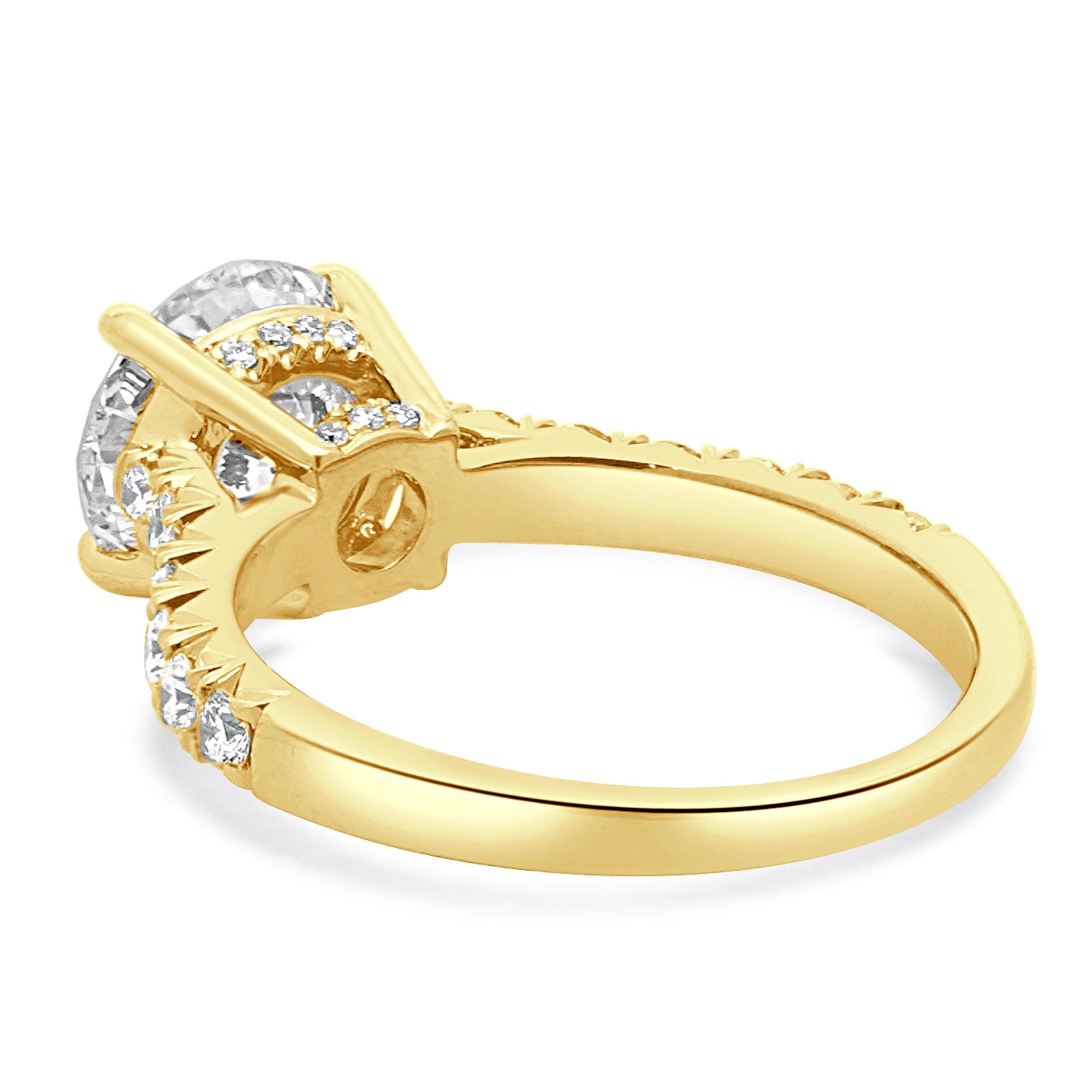 Taille brillant Bague de fiançailles en or jaune 14 carats avec diamant rond taillé en brillant en vente