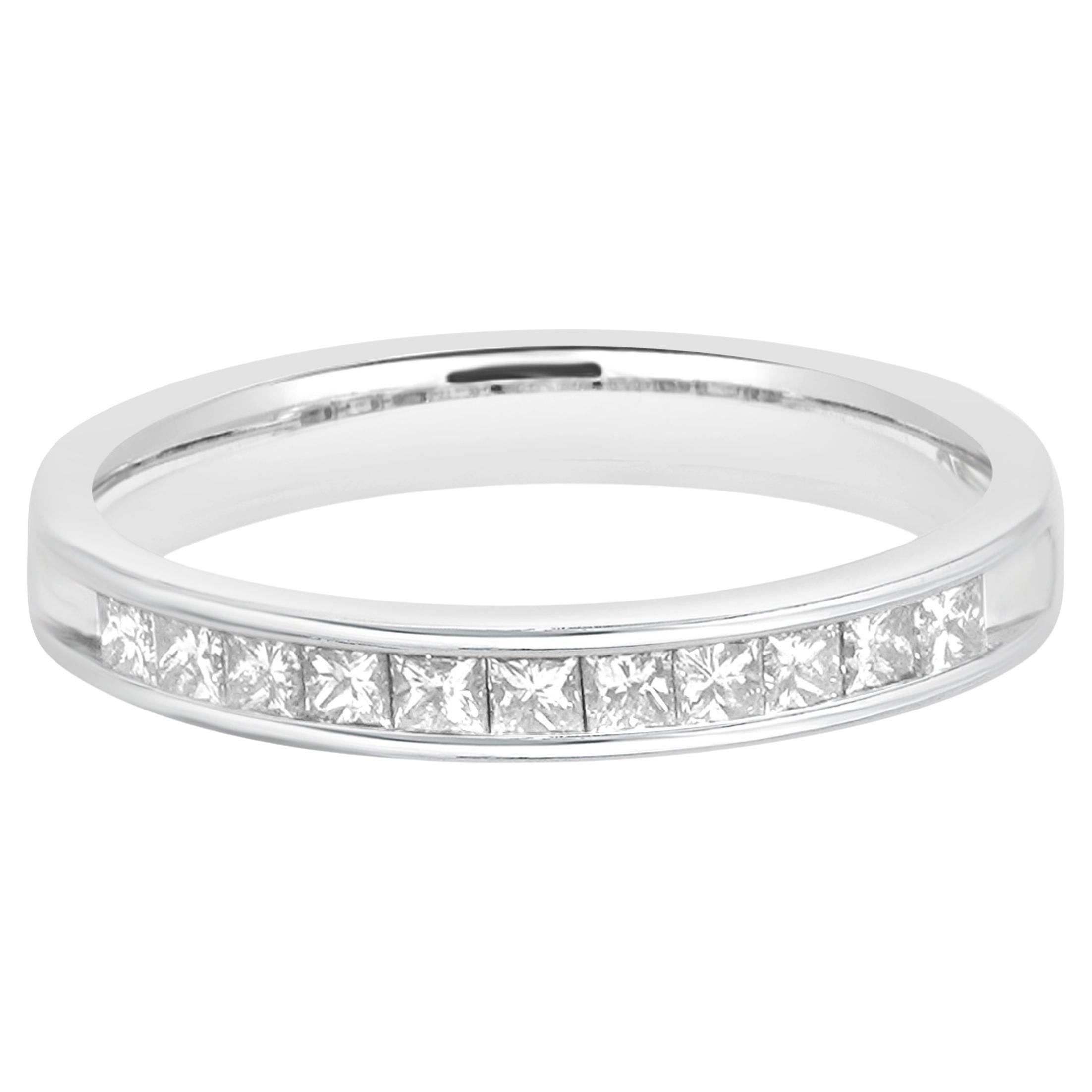 Bandeau en or blanc 14 carats avec diamant taille princesse en Channel Channel Set