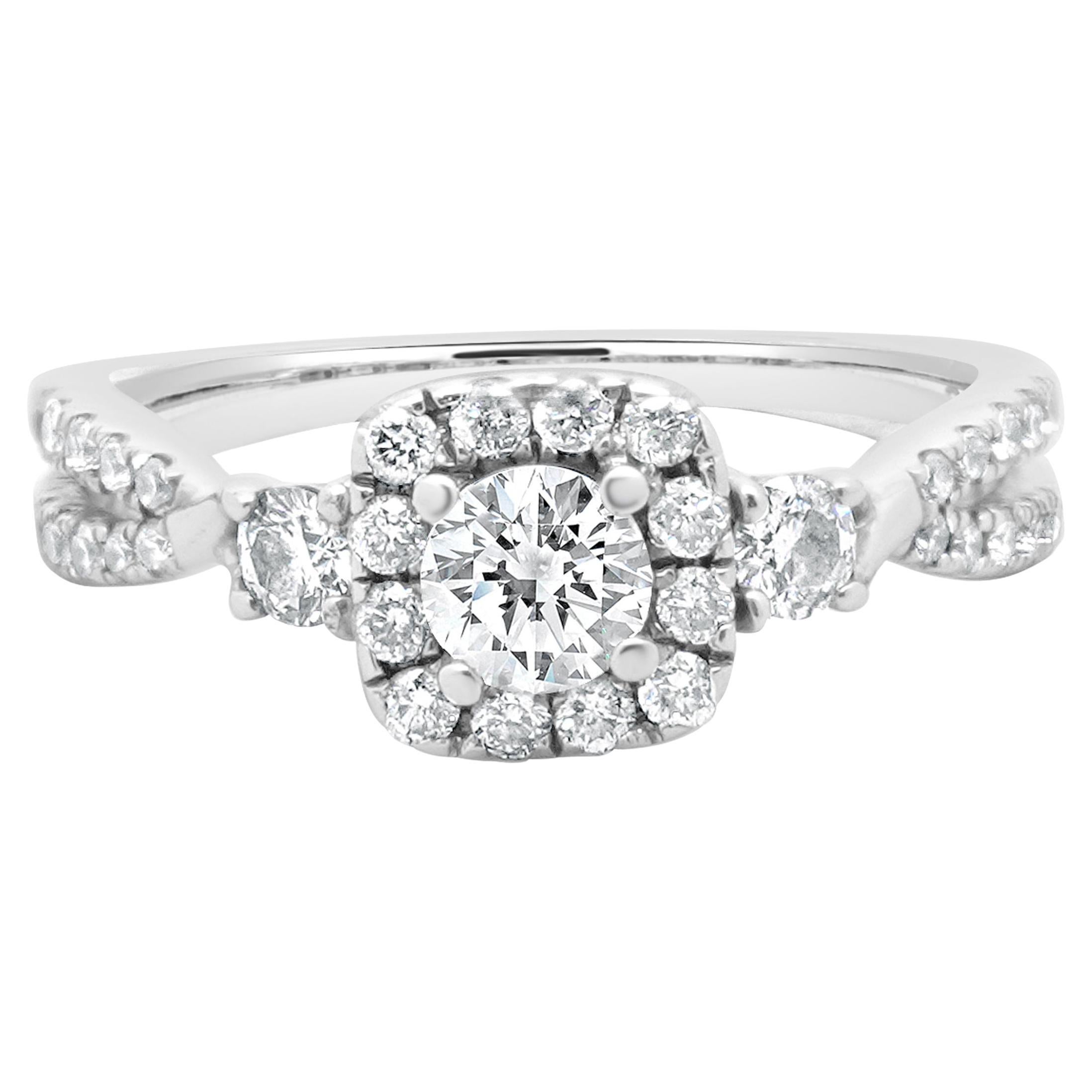 Anillo de compromiso de diamantes en oro blanco de 14 quilates en venta
