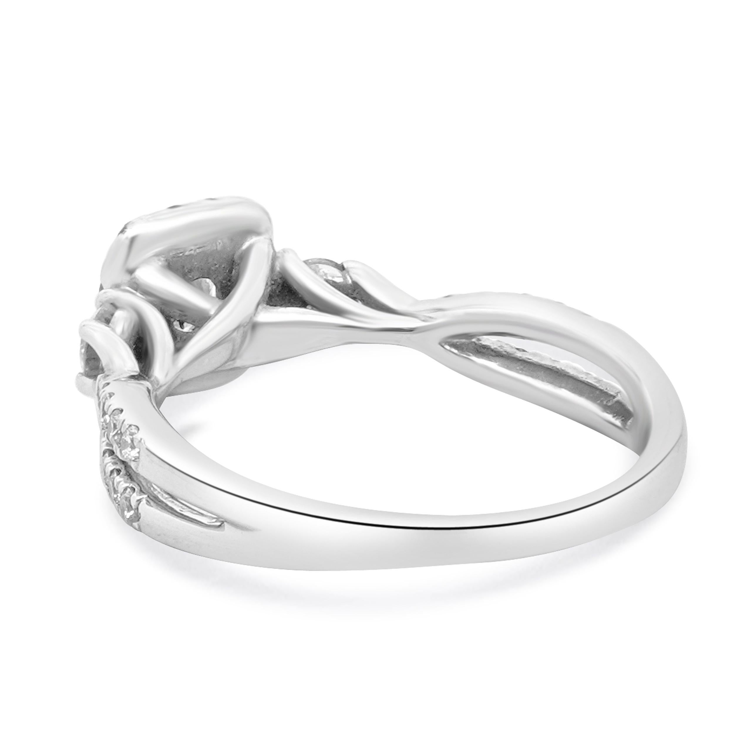 Anillo de compromiso de diamantes en oro blanco de 14 quilates en Excelente estado para la venta en Scottsdale, AZ