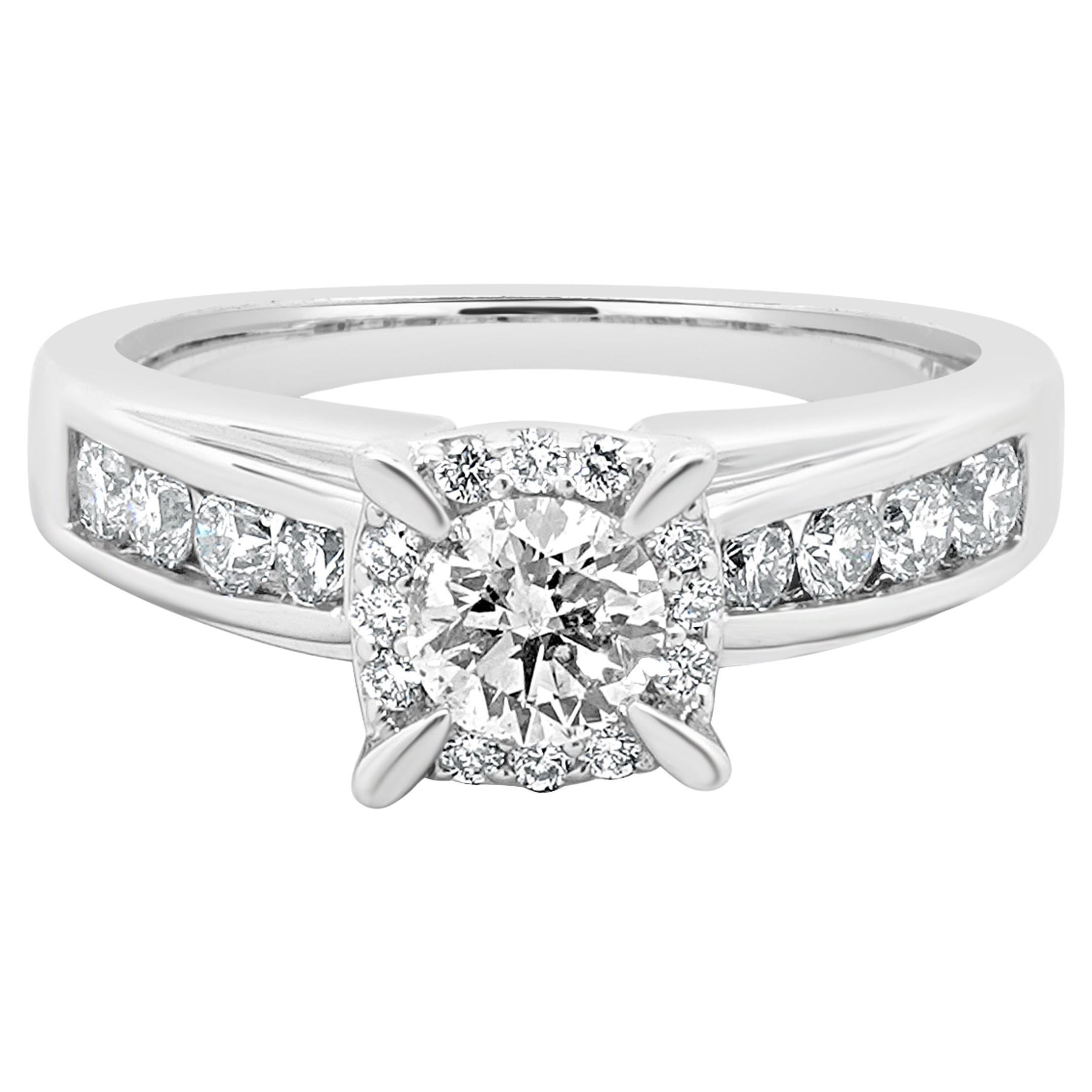 Anillo de compromiso de oro blanco de 14 quilates con diamante redondo