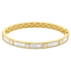 18 Karat Yellow Gold Round Brilliant and Baguette Diamond Bangle Bracelet